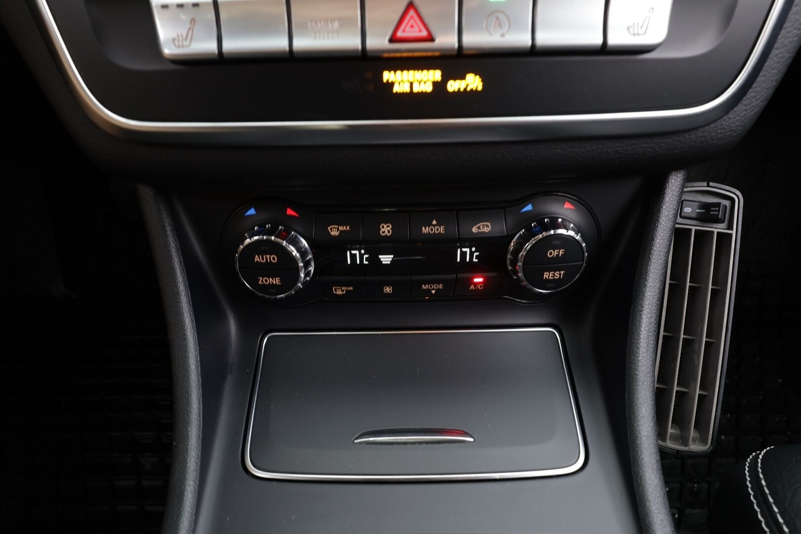 Mercedes-Benz CLA 2019 180 A Star Edition - | Vakkari | Lohko | P.Kamera | High Performance LED | Sporttipenkit | Suomi-auto | Kahdet Renkaat |
