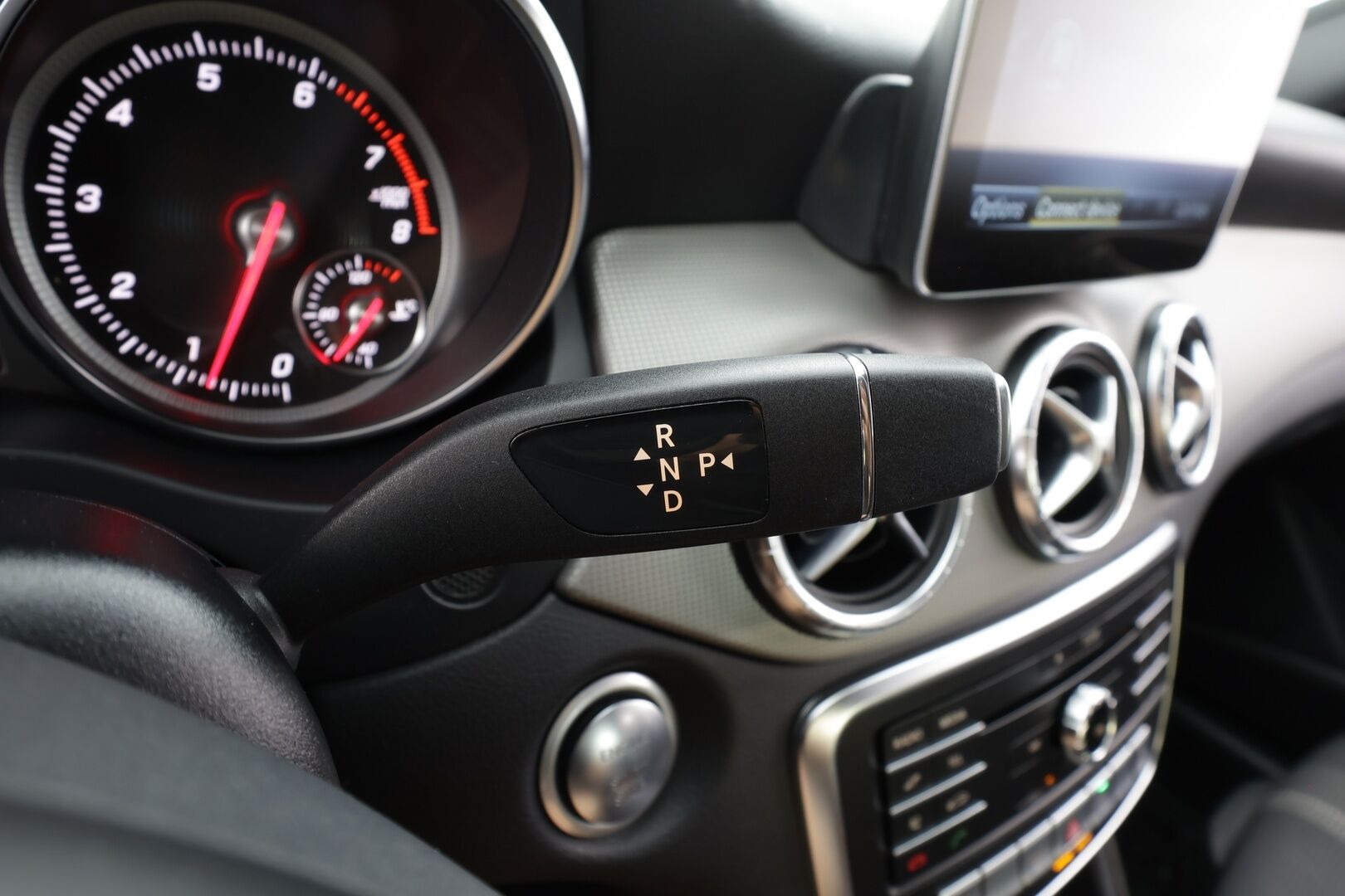 Mercedes-Benz CLA 2019 180 A Star Edition - | Vakkari | Lohko | P.Kamera | High Performance LED | Sporttipenkit | Suomi-auto | Kahdet Renkaat |