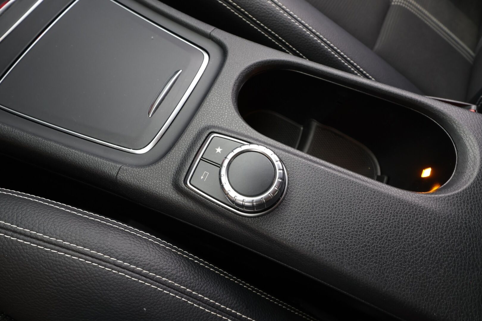 Mercedes-Benz CLA 2019 180 A Star Edition - | Vakkari | Lohko | P.Kamera | High Performance LED | Sporttipenkit | Suomi-auto | Kahdet Renkaat |