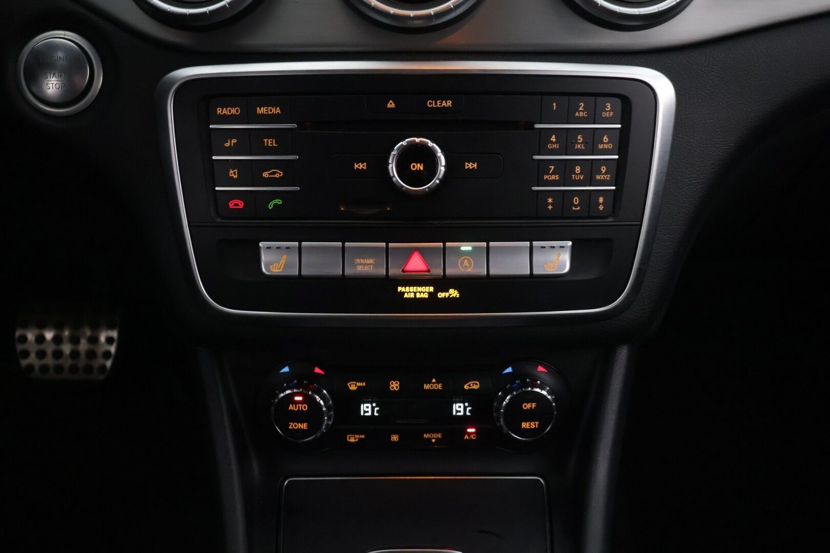 Mercedes-Benz CLA 2019 180 A Business AMG *Night paketti / Vakkari / P. Kamera / LED High Performance / Juuri huollettu* - Suomi-auto / Hyvä huoltohistoria / 2x renkaat alkuperäisillä vanteilla - HULLU BLACKWEEK KORKOTARJOUS 2,49%