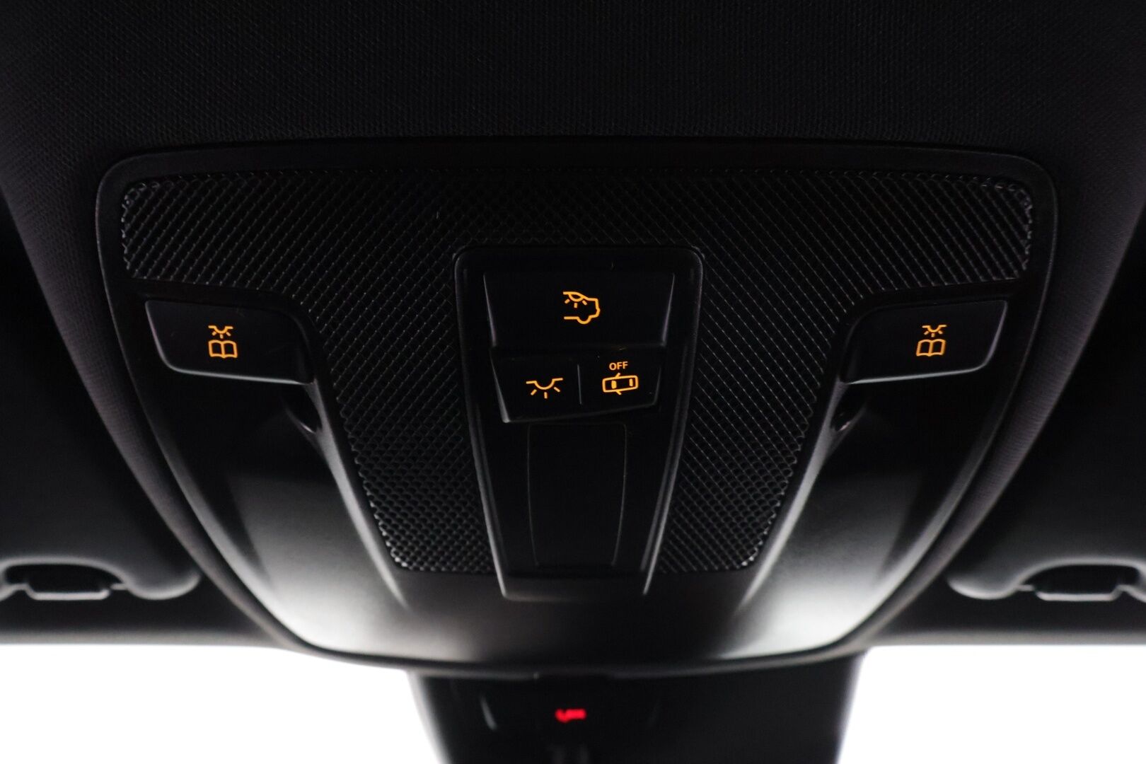 Mercedes-Benz CLA 2019 180 A Business AMG *Night paketti / Vakkari / P. Kamera / LED High Performance / Juuri huollettu* - Suomi-auto / Hyvä huoltohistoria / 2x renkaat alkuperäisillä vanteilla - HULLU BLACKWEEK KORKOTARJOUS 2,49%