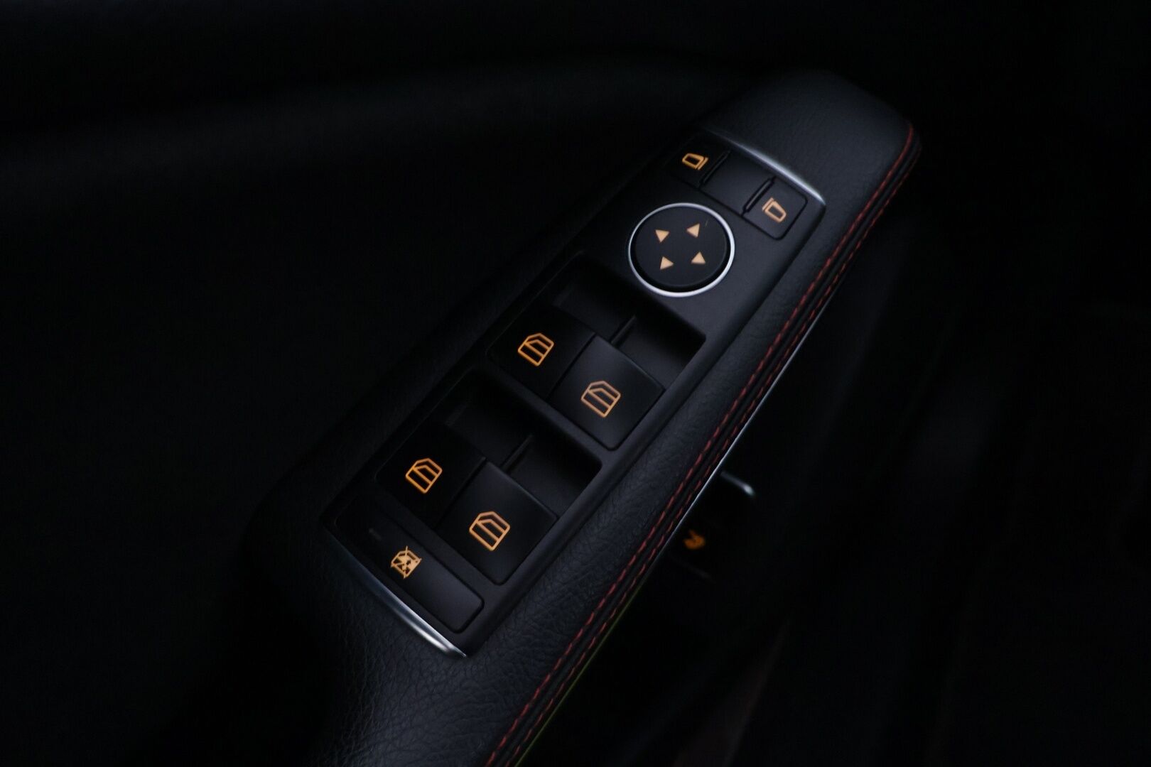 Mercedes-Benz CLA 2019 180 A Business AMG *Night paketti / Vakkari / P. Kamera / LED High Performance / Juuri huollettu* - Suomi-auto / Hyvä huoltohistoria / 2x renkaat alkuperäisillä vanteilla - HULLU BLACKWEEK KORKOTARJOUS 2,49%