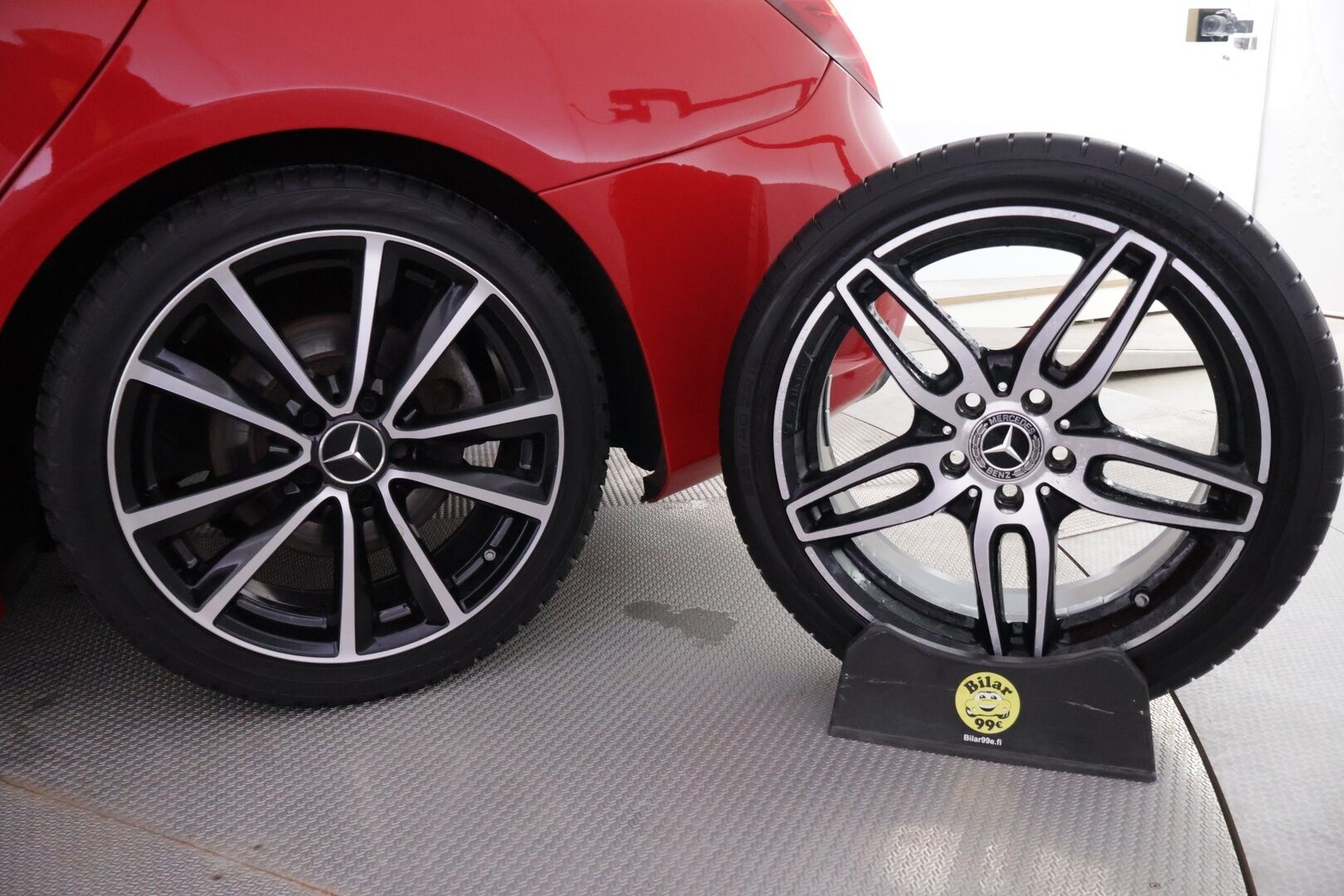 Mercedes-Benz CLA 2019 180 A Business AMG *Night paketti / Vakkari / P. Kamera / LED High Performance / Juuri huollettu* - Suomi-auto / Hyvä huoltohistoria / 2x renkaat alkuperäisillä vanteilla - HULLU BLACKWEEK KORKOTARJOUS 2,49%