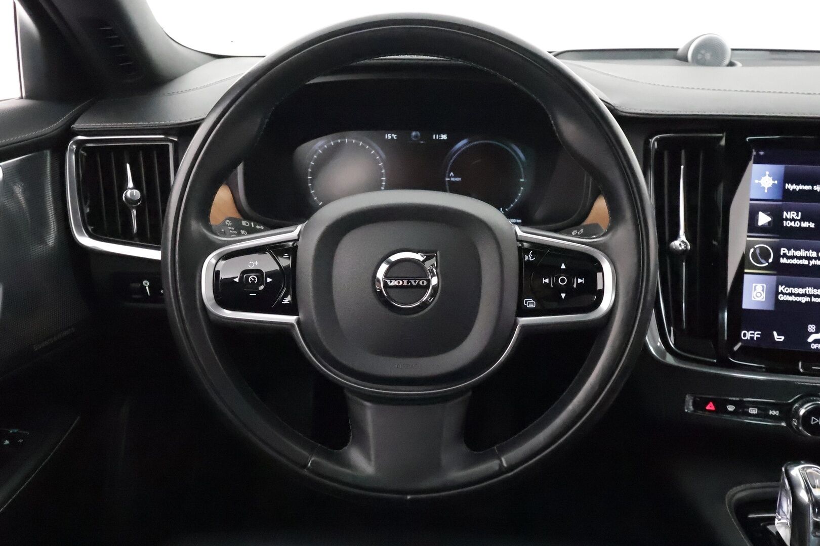 Volvo S90 2018 T8 AWD Business Inscription PRO A ** Adapt.vakkari / B&O / HUD / Full LED / Muistipenkit / Kattoluukku / 360 kamera / Four C - 3,99 % KORKOTARJOUS TÄHÄN AUTOON - Nahkasisusta / Webasto / Navi / Keyless 