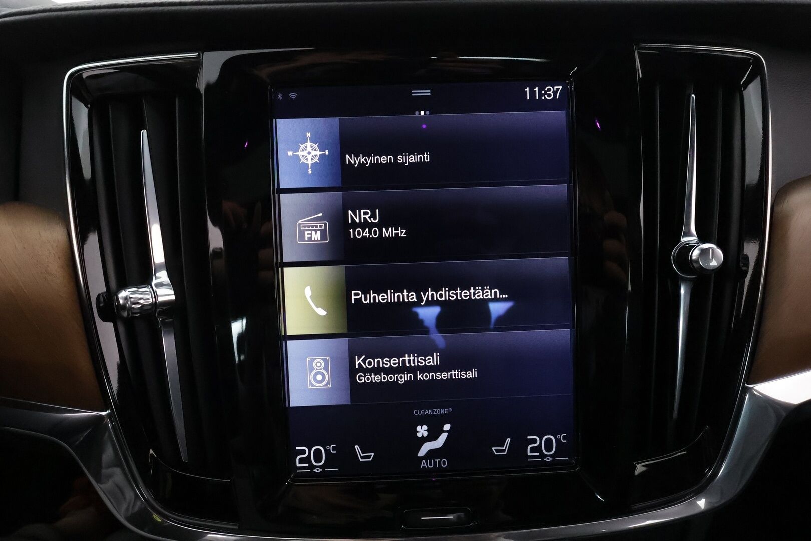 Volvo S90 2018 T8 AWD Business Inscription PRO A ** Adapt.vakkari / B&O / HUD / Full LED / Muistipenkit / Kattoluukku / 360 kamera / Four C - 3,99 % KORKOTARJOUS TÄHÄN AUTOON - Nahkasisusta / Webasto / Navi / Keyless 