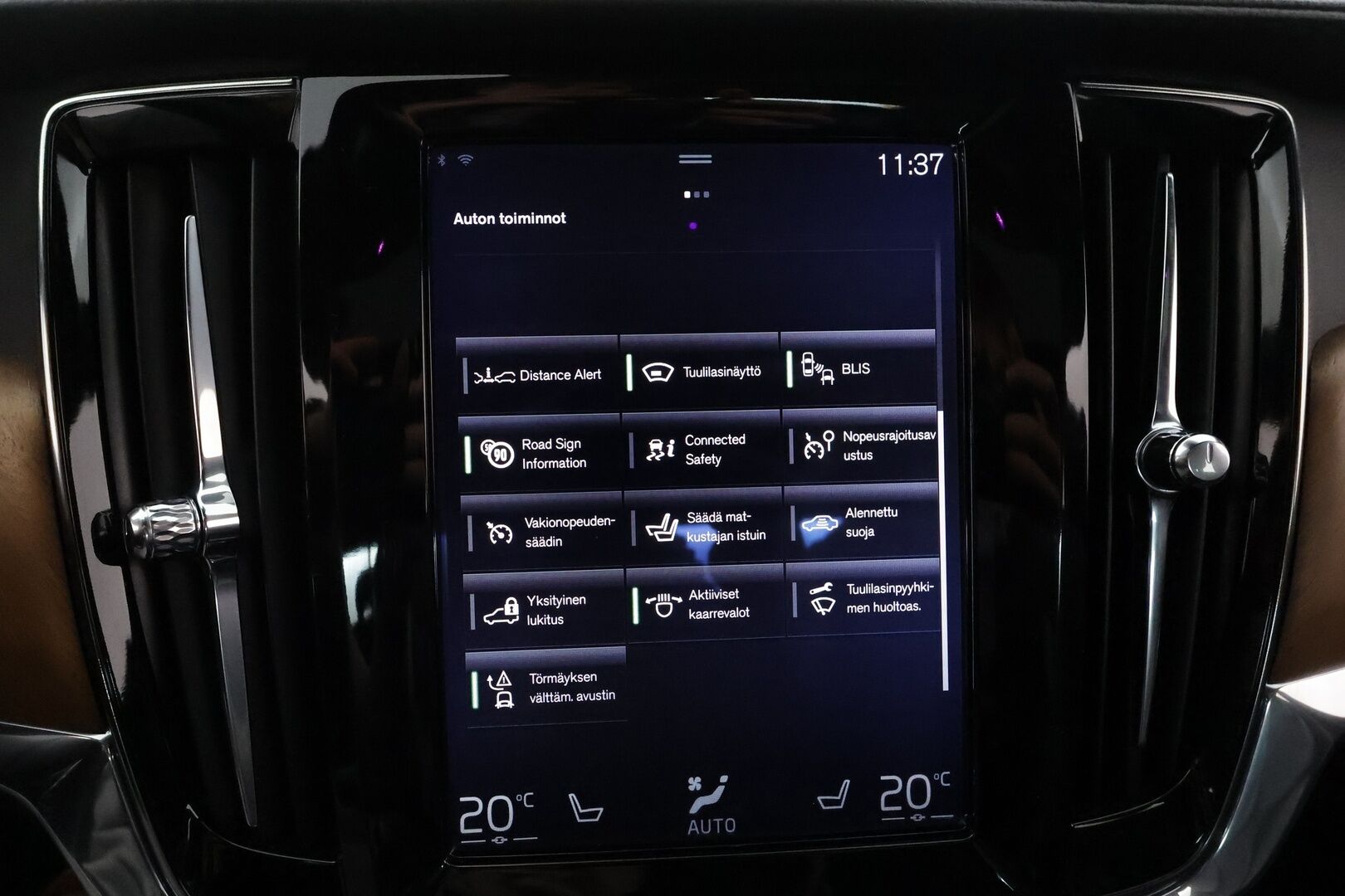 Volvo S90 2018 T8 AWD Business Inscription PRO A ** Adapt.vakkari / B&O / HUD / Full LED / Muistipenkit / Kattoluukku / 360 kamera / Four C - 3,99 % KORKOTARJOUS TÄHÄN AUTOON - Nahkasisusta / Webasto / Navi / Keyless 