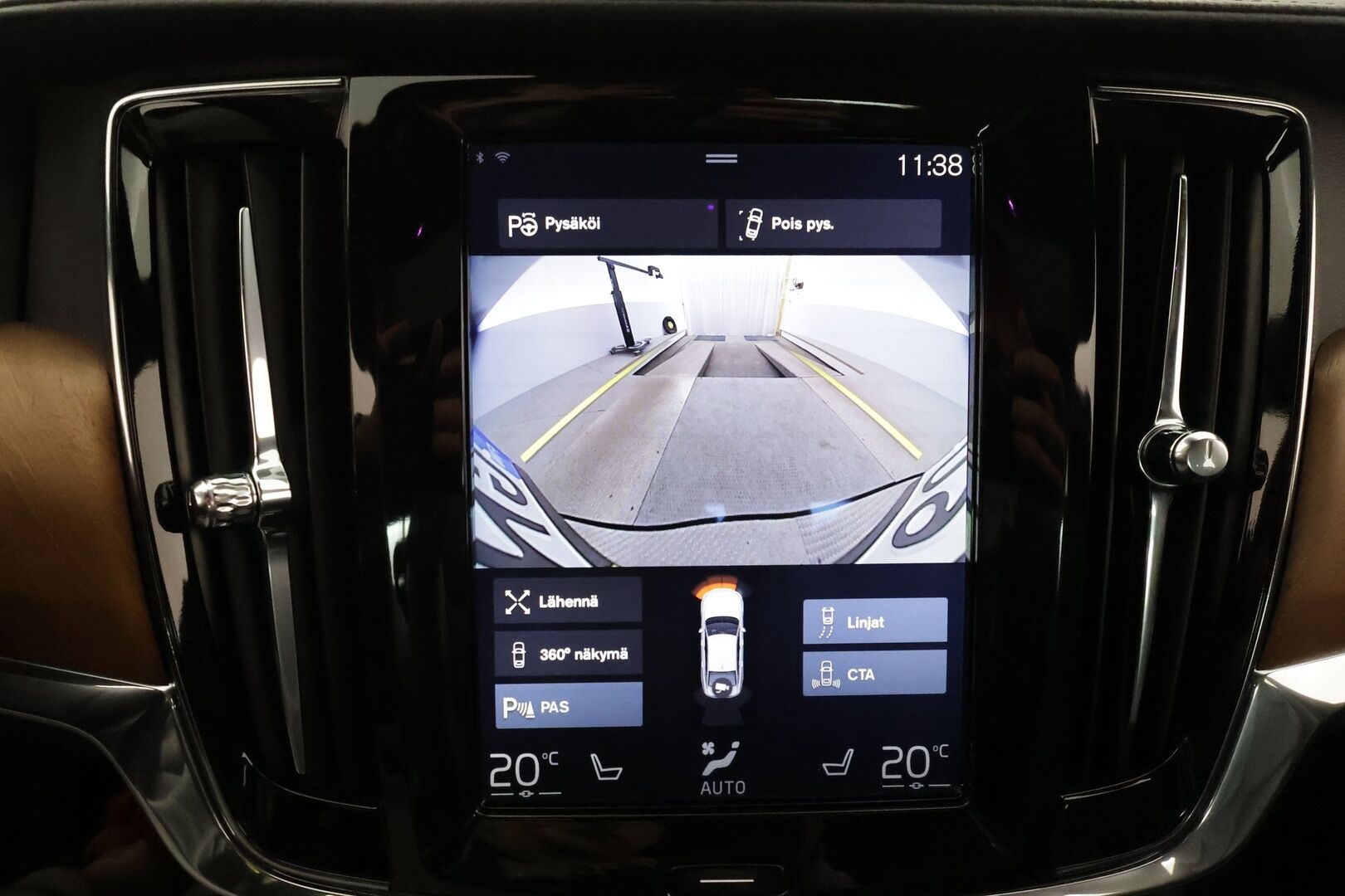 Volvo S90 2018 T8 AWD Business Inscription PRO A ** Adapt.vakkari / B&O / HUD / Full LED / Muistipenkit / Kattoluukku / 360 kamera / Four C - 3,99 % KORKOTARJOUS TÄHÄN AUTOON - Nahkasisusta / Webasto / Navi / Keyless 