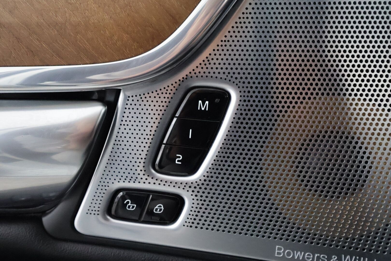 Volvo S90 2018 T8 AWD Business Inscription PRO A ** Adapt.vakkari / B&O / HUD / Full LED / Muistipenkit / Kattoluukku / 360 kamera / Four C - 3,99 % KORKOTARJOUS TÄHÄN AUTOON - Nahkasisusta / Webasto / Navi / Keyless 