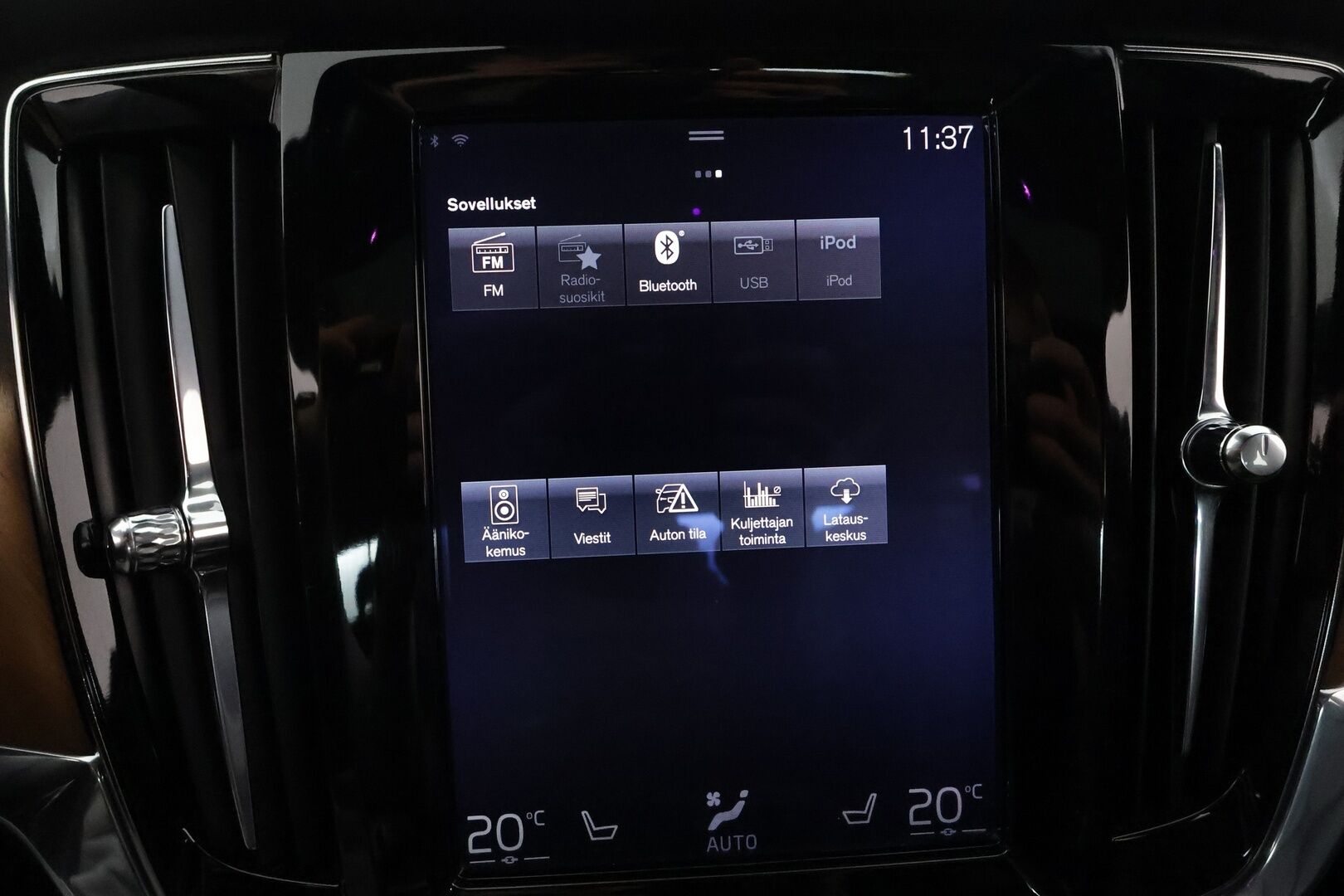 Volvo S90 2018 T8 AWD Business Inscription PRO A ** Adapt.vakkari / B&O / HUD / Full LED / Muistipenkit / Kattoluukku / 360 kamera / Four C - 3,99 % KORKOTARJOUS TÄHÄN AUTOON - Nahkasisusta / Webasto / Navi / Keyless 
