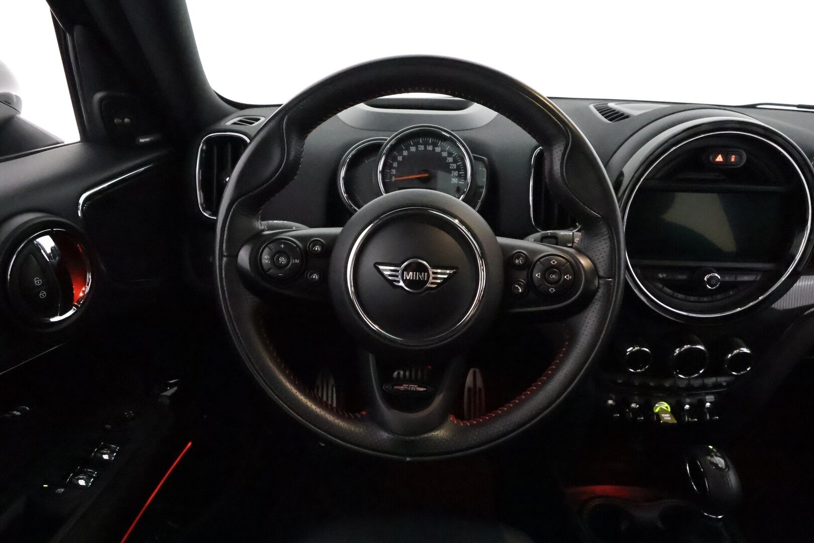 MINI Countryman 2019 Cooper SE ALL4 Maximise John Cooper Works-edition *H&K / HUD / ACC / Panorama / LED / P.Kamera / Sportpenkki Muistilla* - Suomi-auto / 2x Latauskaapelit / Hyvät varusteet