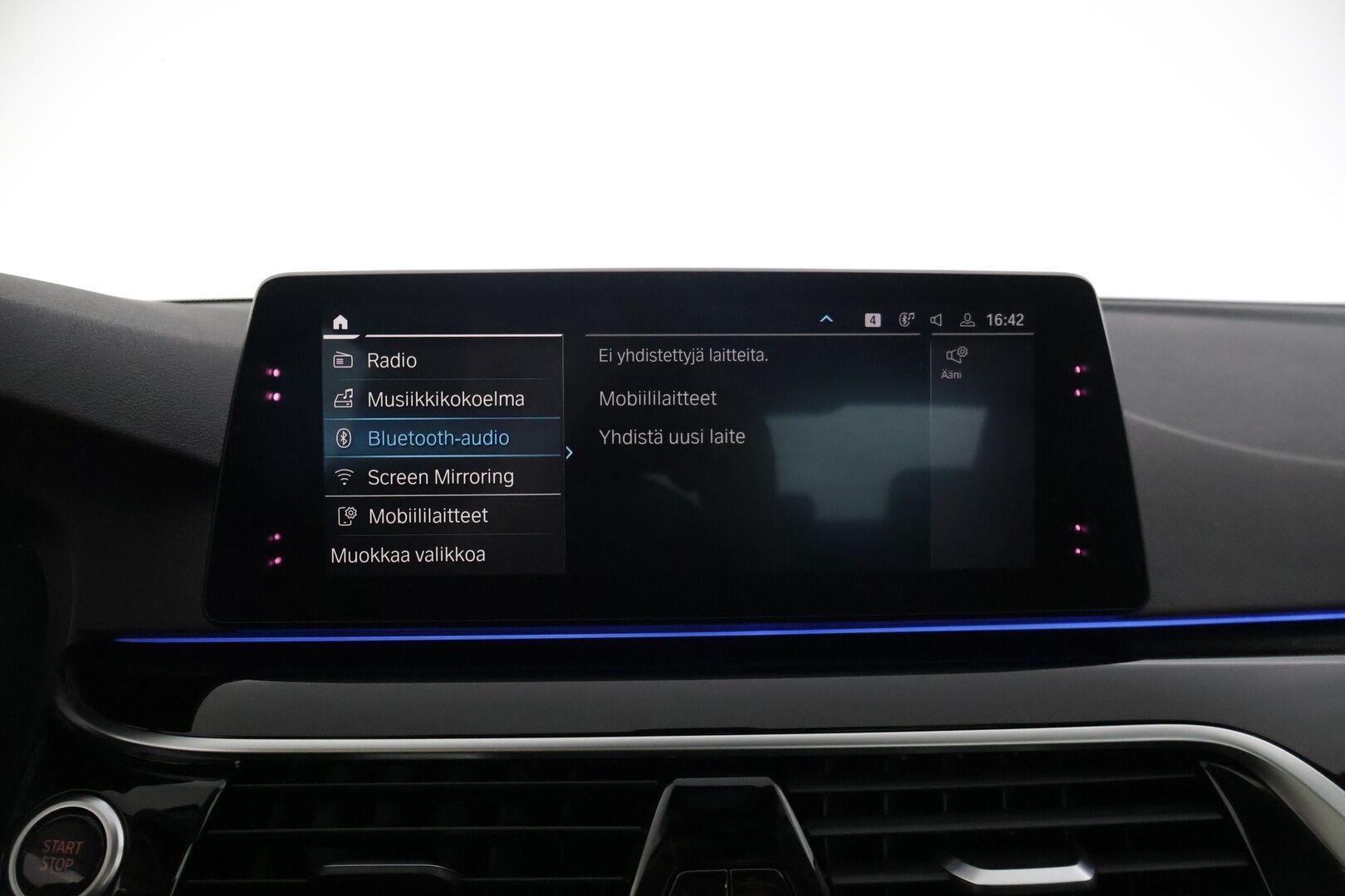 BMW 530 2020 G30 Sedan 530e A Charged Edition Sport Line * SOH- 88% /  Adapt.vakkari / Peruutuskamera / Ratinlämmitys / Digimittaristo - * Suomi-Auto / Kahdet huippu renkaat / Adapt.vakkari / 