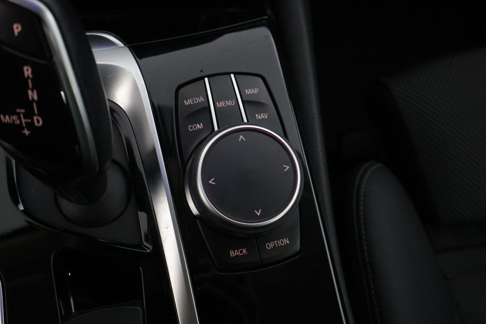 BMW 530 2020 G30 Sedan 530e A Charged Edition Sport Line * SOH- 88% /  Adapt.vakkari / Peruutuskamera / Ratinlämmitys / Digimittaristo - * Suomi-Auto / Kahdet huippu renkaat / Adapt.vakkari / 