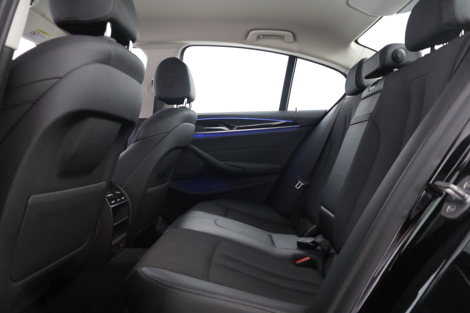 BMW 530 2020 G30 Sedan 530e A Charged Edition Sport Line * SOH- 88% /  Adapt.vakkari / Peruutuskamera / Ratinlämmitys / Digimittaristo - * Suomi-Auto / Kahdet huippu renkaat / Adapt.vakkari / 