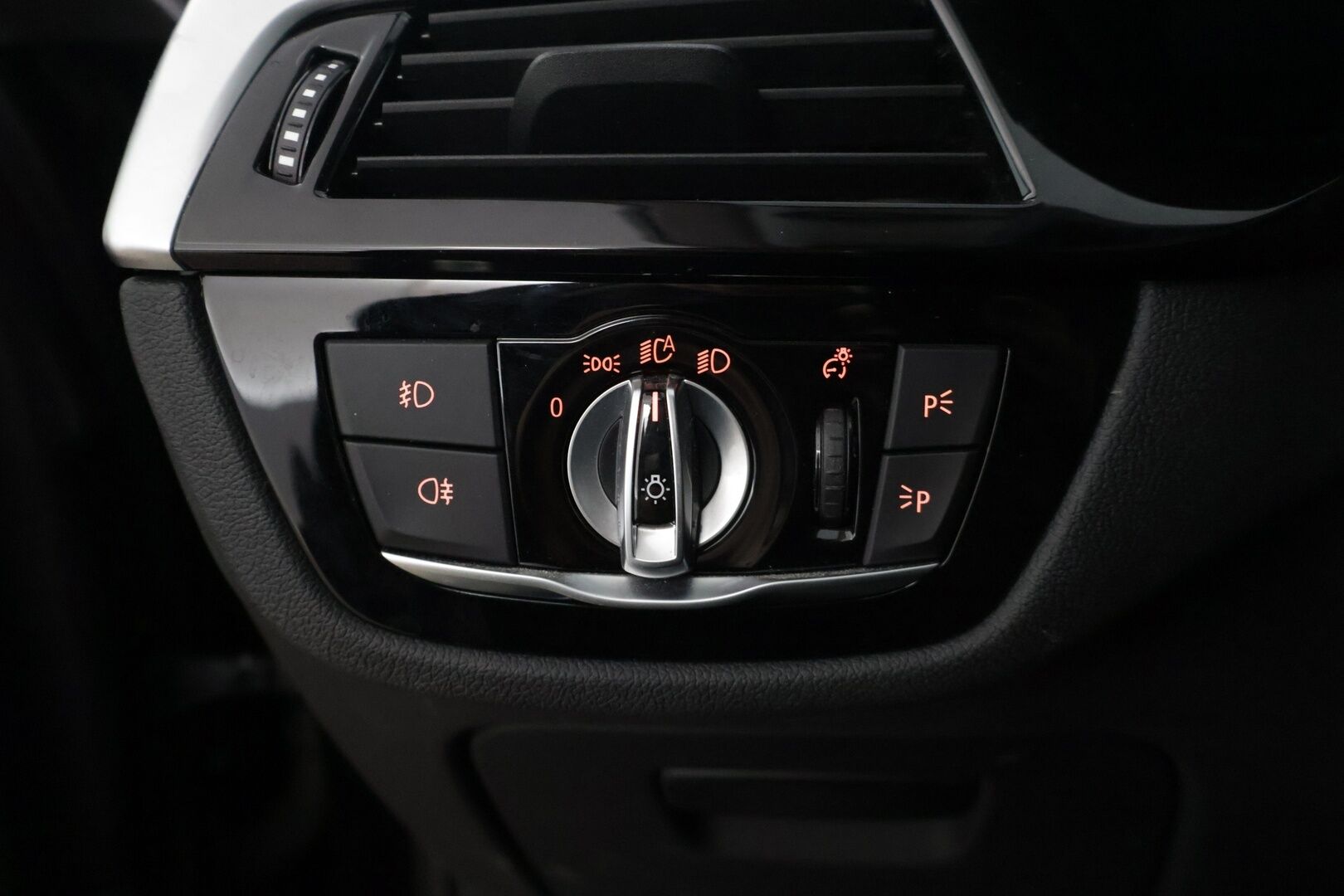 BMW 530 2020 G30 Sedan 530e A Charged Edition Sport Line * SOH- 88% /  Adapt.vakkari / Peruutuskamera / Ratinlämmitys / Digimittaristo - * Suomi-Auto / Kahdet huippu renkaat / Adapt.vakkari / 