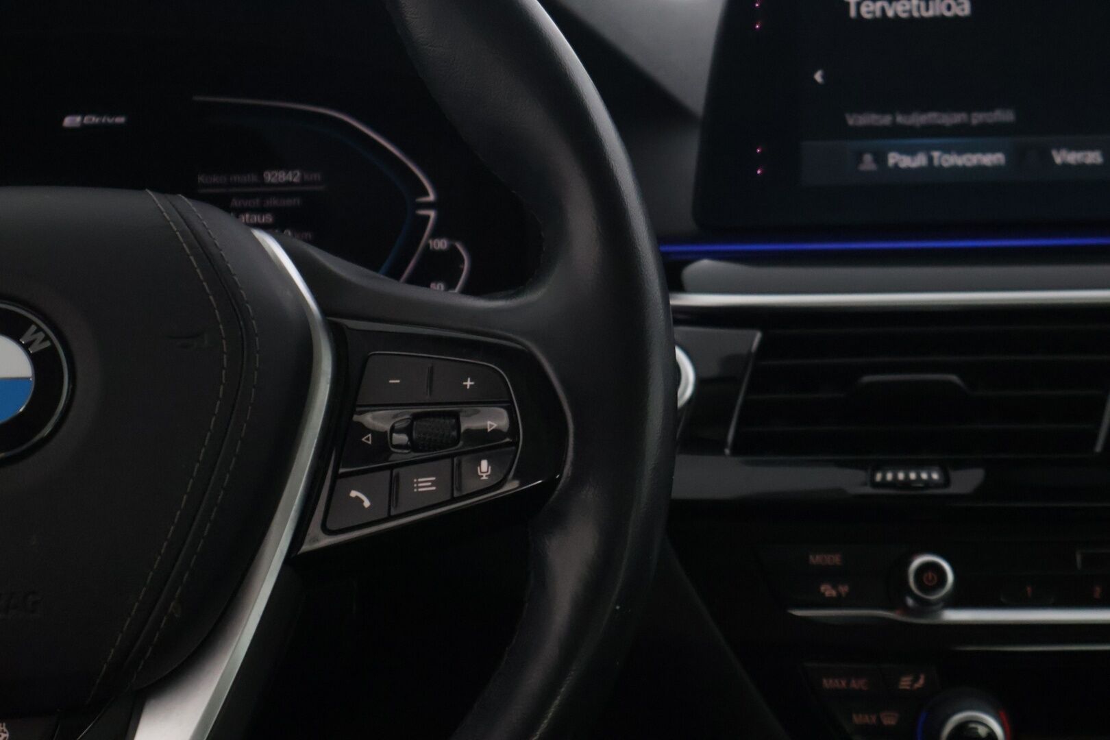 BMW 530 2020 G30 Sedan 530e A Charged Edition Sport Line * SOH- 88% /  Adapt.vakkari / Peruutuskamera / Ratinlämmitys / Digimittaristo - * Suomi-Auto / Kahdet huippu renkaat / Adapt.vakkari / 