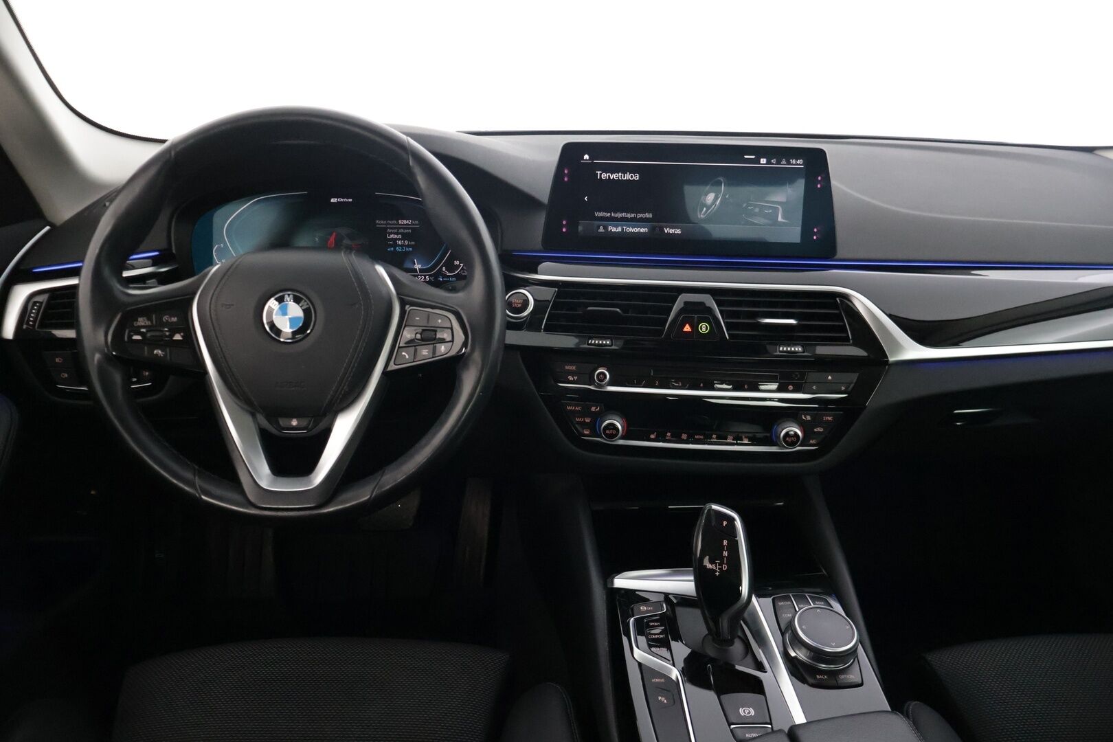 BMW 530 2020 G30 Sedan 530e A Charged Edition Sport Line * SOH- 88% /  Adapt.vakkari / Peruutuskamera / Ratinlämmitys / Digimittaristo - * Suomi-Auto / Kahdet huippu renkaat / Adapt.vakkari / 