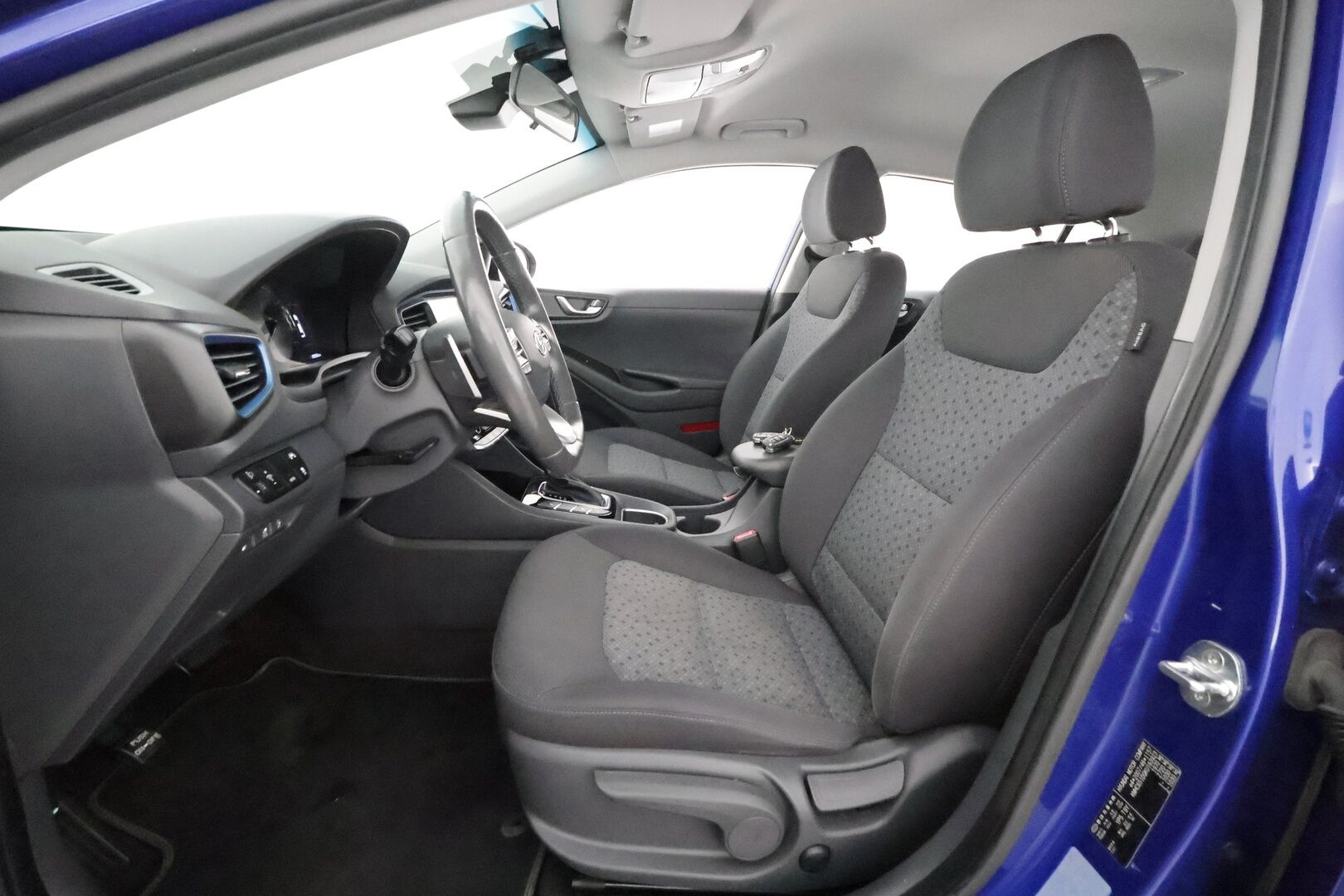 Hyundai IONIQ plug-in 2019 DCT Comfort WLTP ** Adapt.Vakkari / Infity / P.kamera / Koukku / Navi / Kaistavahti / Sisätilanlämmitin ** - Suomi-auto / Kahdet Renkaat / Akku Kuntotarkistettu!