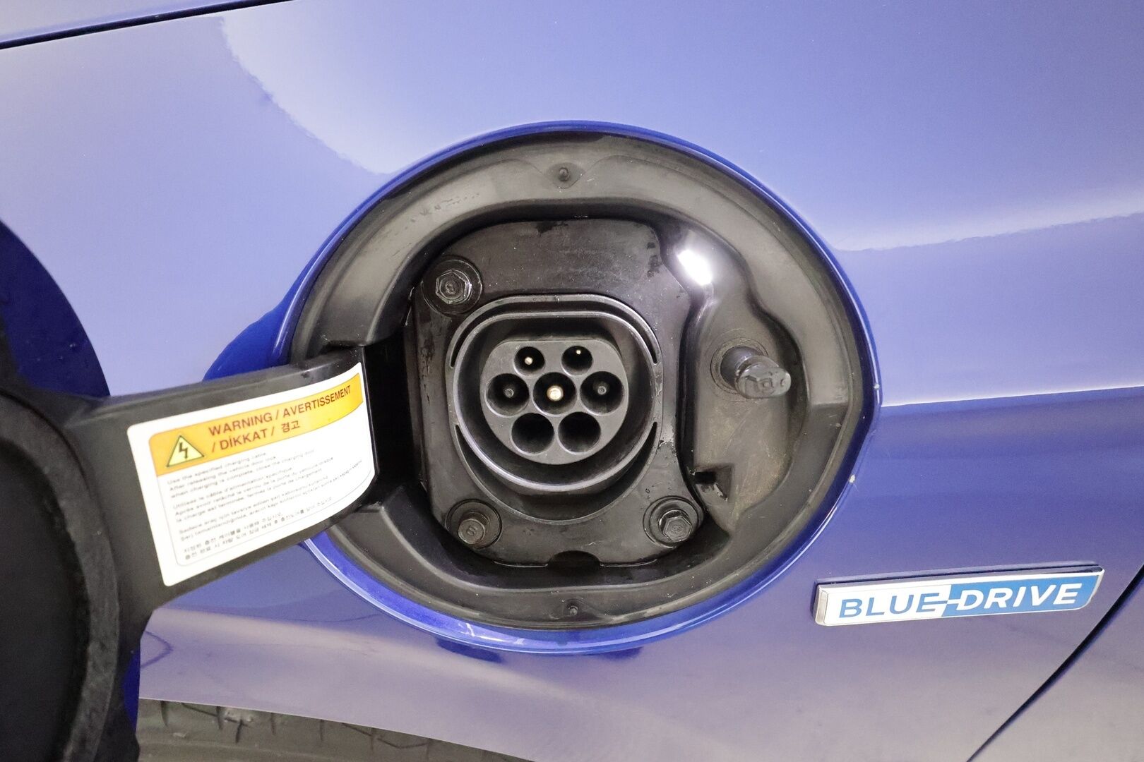 Hyundai IONIQ plug-in 2019 DCT Comfort WLTP ** Adapt.Vakkari / Infity / P.kamera / Koukku / Navi / Kaistavahti / Sisätilanlämmitin ** - Suomi-auto / Kahdet Renkaat / Akku Kuntotarkistettu!