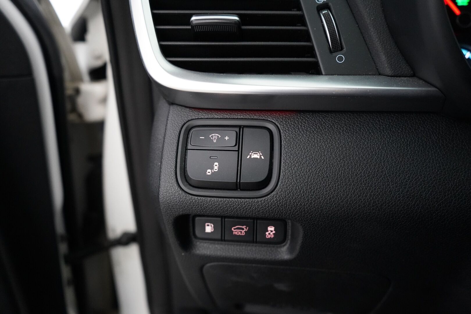 Kia Optima 2019 2,0 GDI PHEV Business Luxury SW A/T * ACC / 360° / H&K / Navi / Muistipenkki / Ratinlämmitin / Ilmastoidut istuimet * - Suomi- auto / Kahdet OEM vanteet / Viimeisin huolto 02/2026