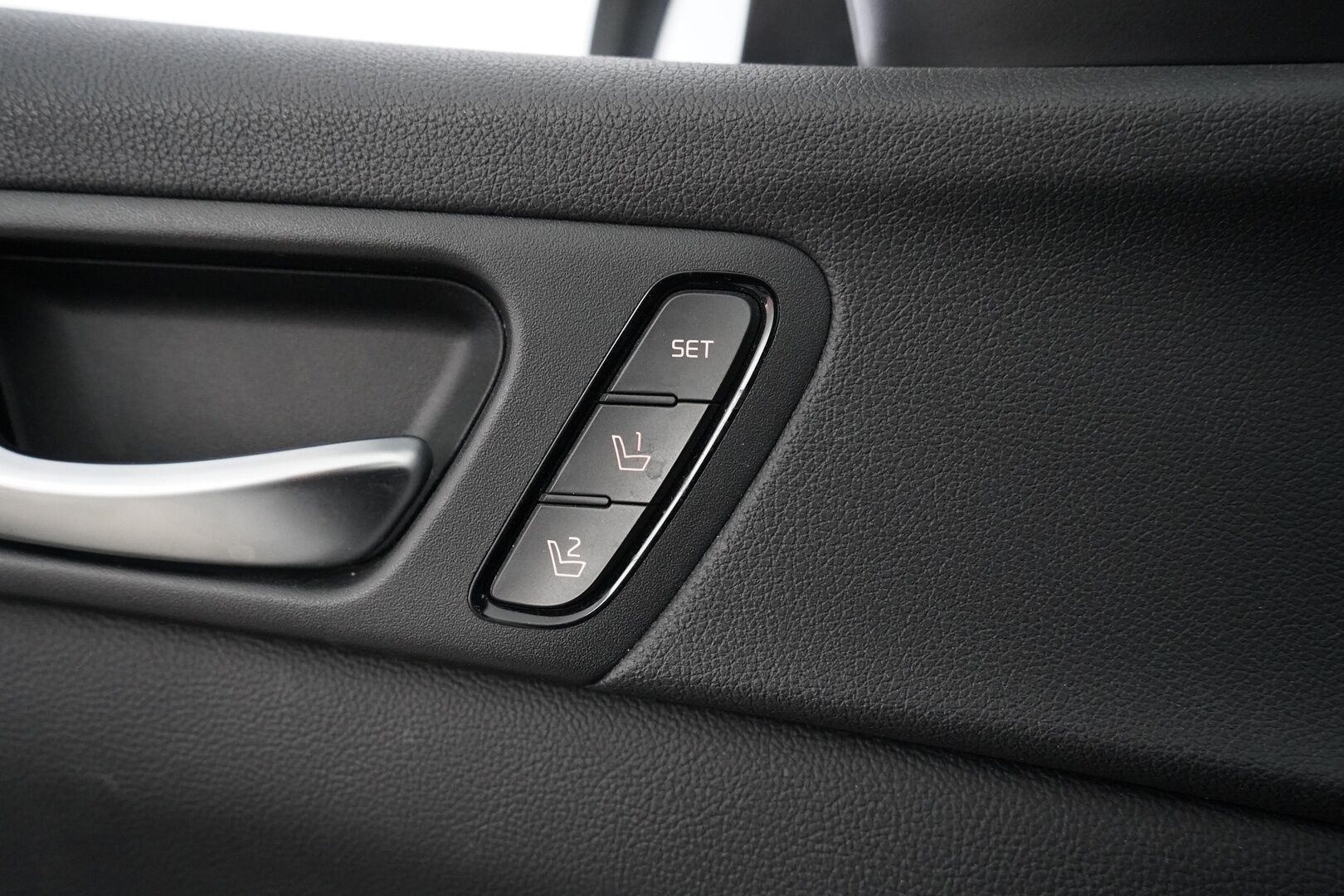 Kia Optima 2019 2,0 GDI PHEV Business Luxury SW A/T * ACC / 360° / H&K / Navi / Muistipenkki / Ratinlämmitin / Ilmastoidut istuimet * - Suomi- auto / Kahdet OEM vanteet / Viimeisin huolto 02/2026