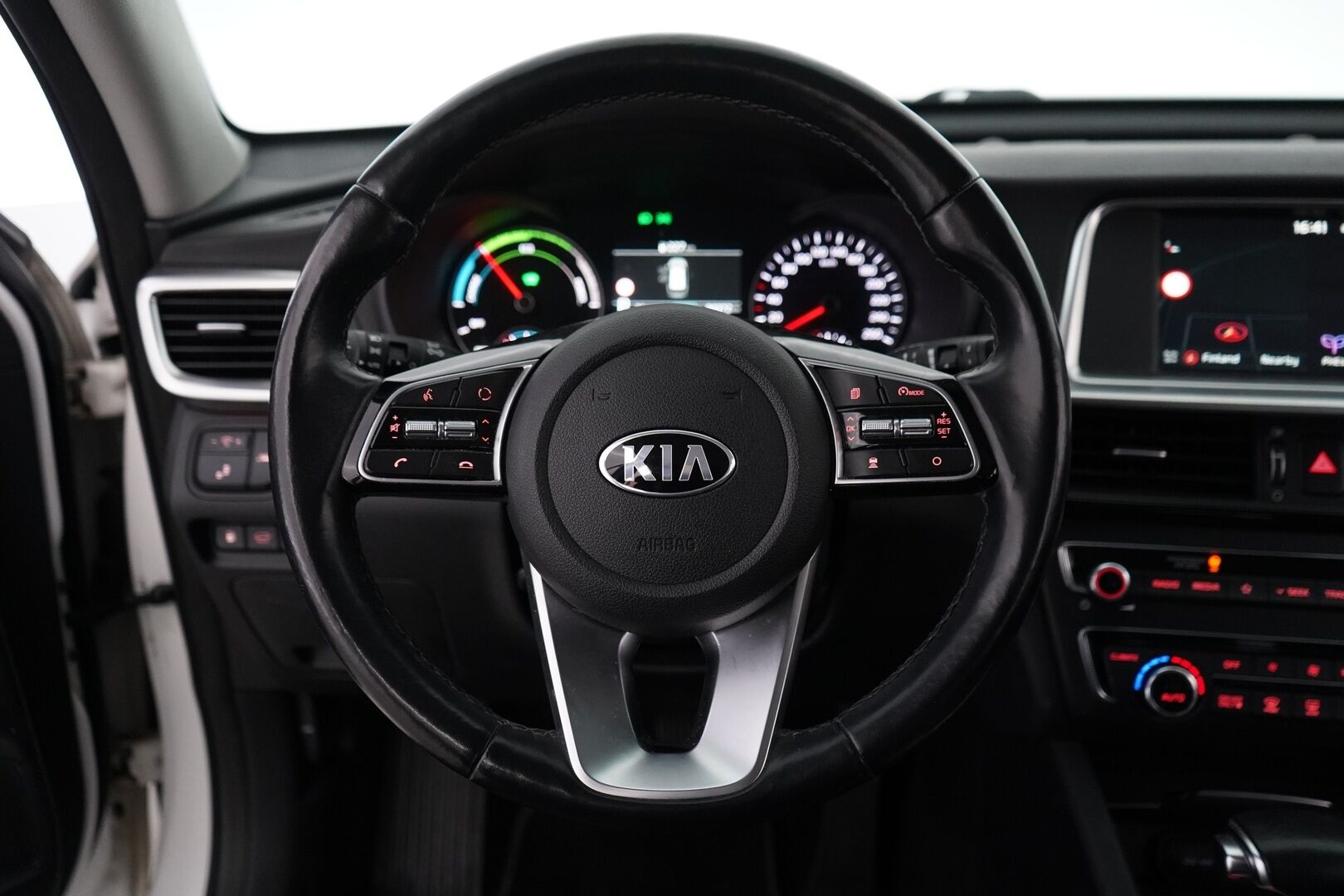 Kia Optima 2019 2,0 GDI PHEV Business Luxury SW A/T * ACC / 360° / H&K / Navi / Muistipenkki / Ratinlämmitin / Ilmastoidut istuimet * - Suomi- auto / Kahdet OEM vanteet / Viimeisin huolto 02/2026