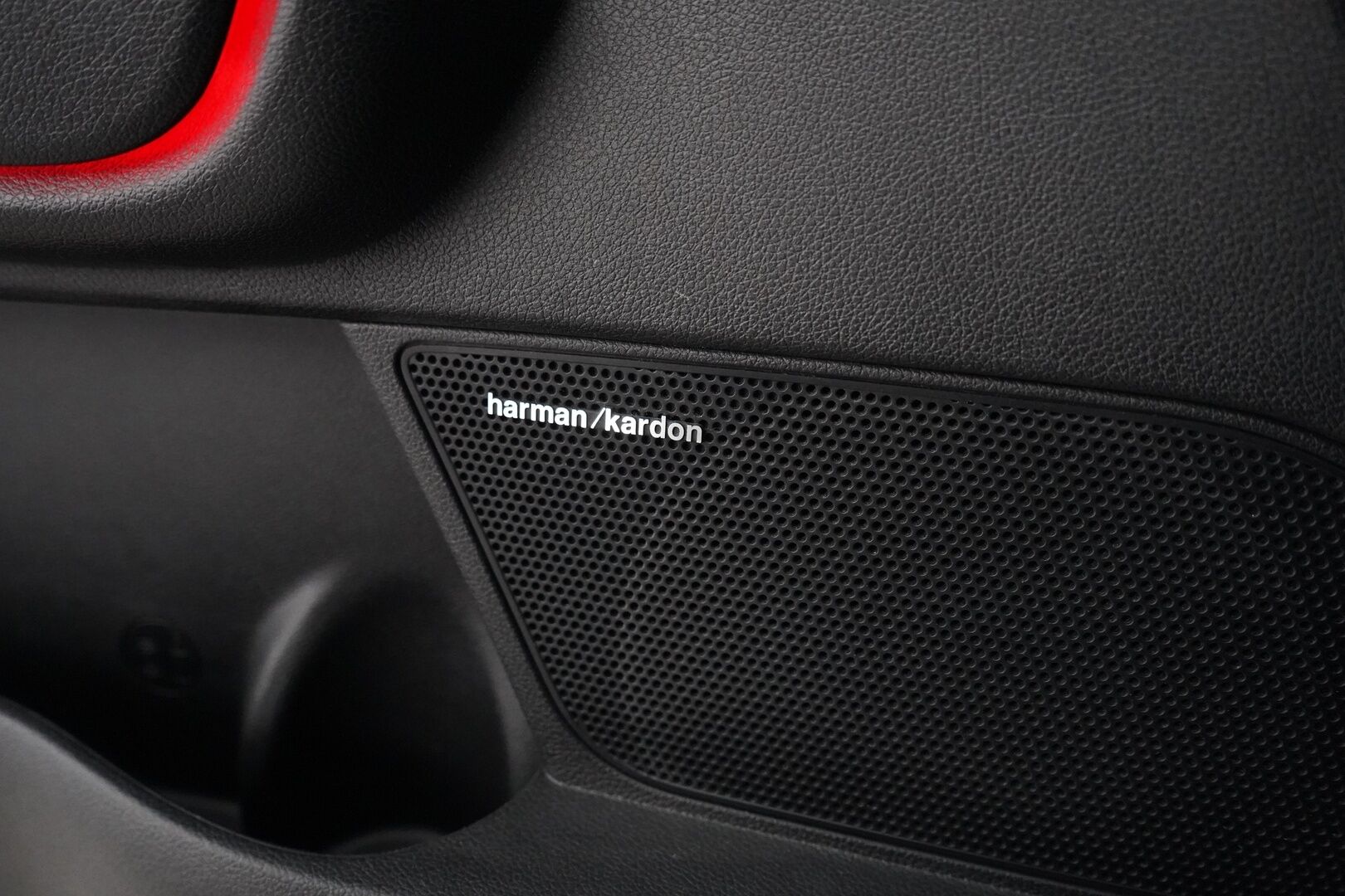 Kia Optima 2019 2,0 GDI PHEV Business Luxury SW A/T * ACC / 360° / H&K / Navi / Muistipenkki / Ratinlämmitin / Ilmastoidut istuimet * - Suomi- auto / Kahdet OEM vanteet / Viimeisin huolto 02/2026