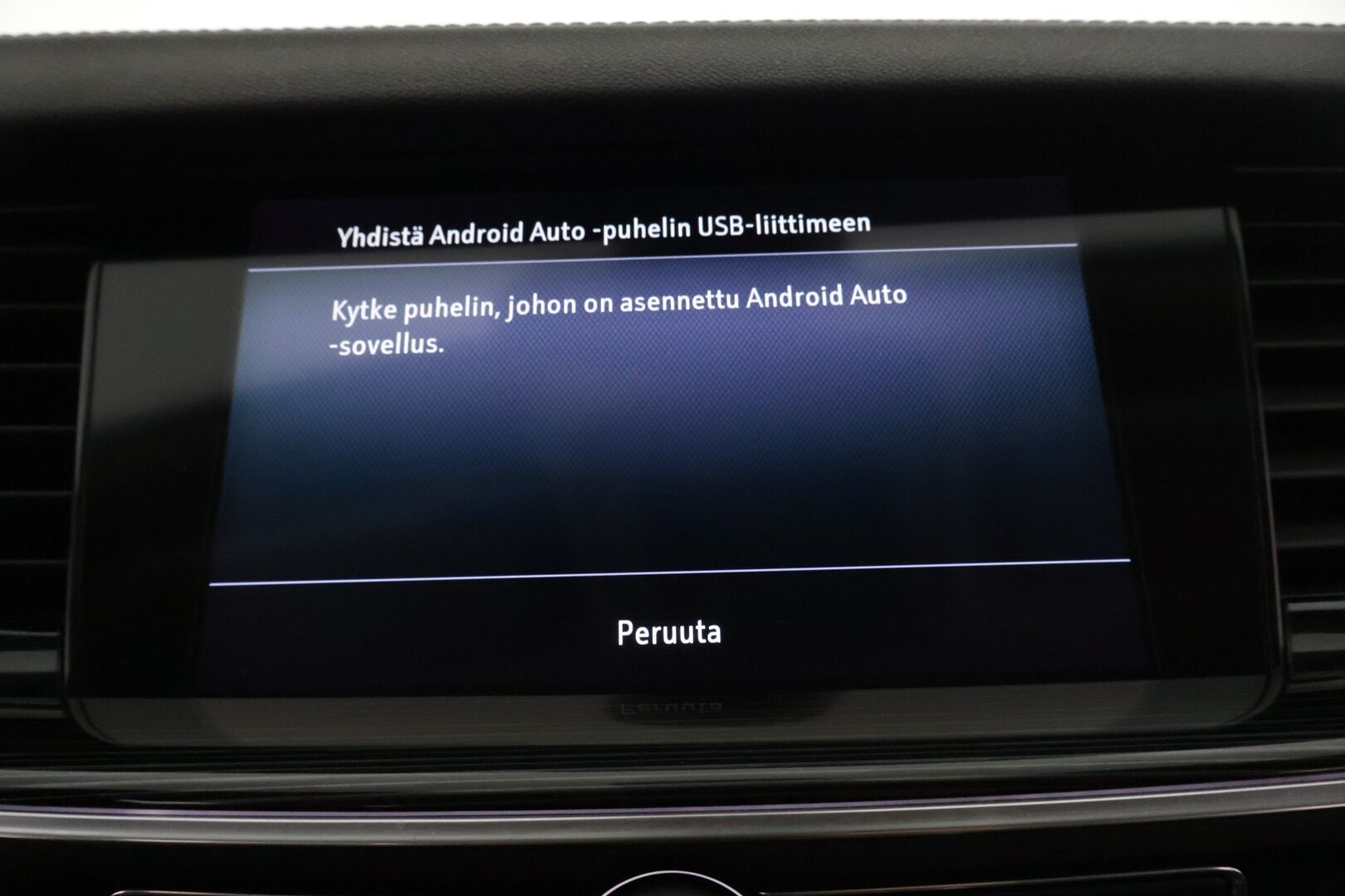 Opel Insignia 2020 Sports Tourer Innovation Plus 136 D Turbo A ** HUD / Koukku / Ilmastoidut AGR-etuistuimet / Sähk. kontti / APP-Connect - ** Kattavat varusteet / 2x asialliset renkaat / asiallinen huoltohistoria **