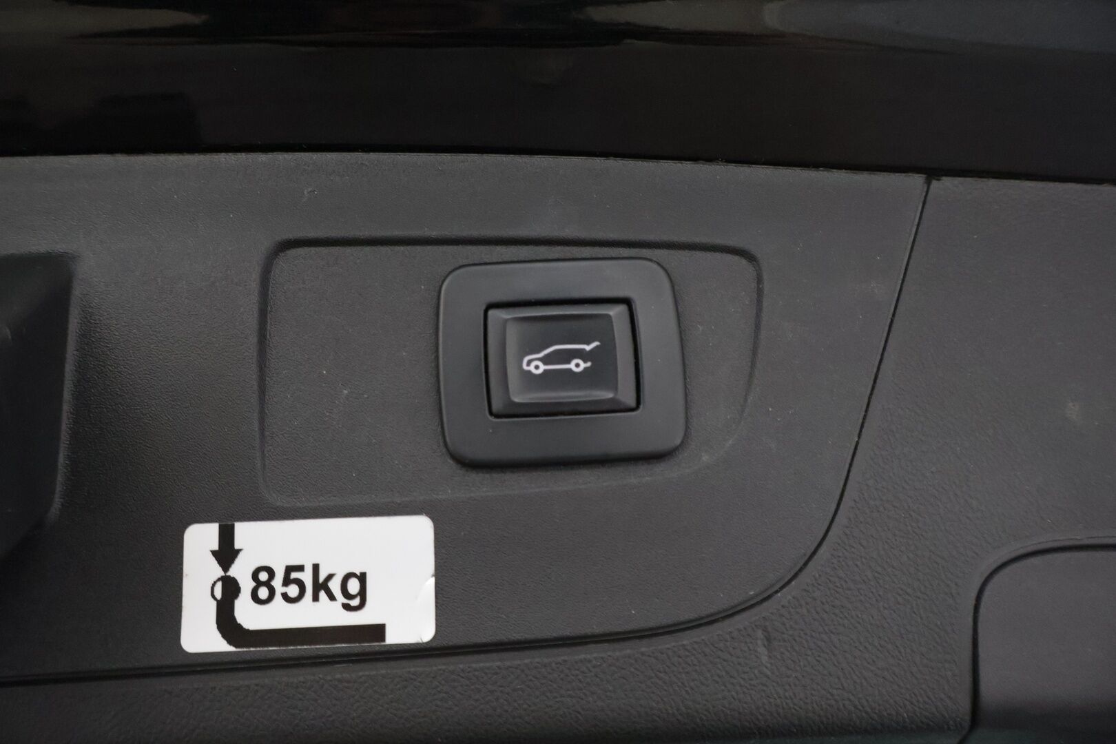 Opel Insignia 2020 Sports Tourer Innovation Plus 136 D Turbo A ** HUD / Koukku / Ilmastoidut AGR-etuistuimet / Sähk. kontti / APP-Connect - ** Kattavat varusteet / 2x asialliset renkaat / asiallinen huoltohistoria **