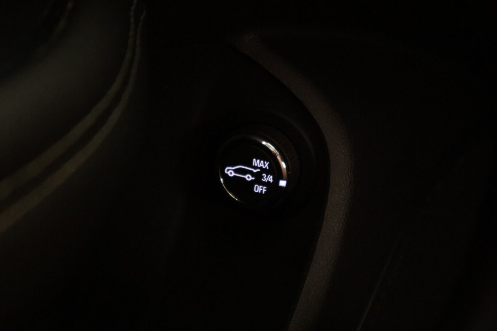 Opel Insignia 2020 Sports Tourer Innovation Plus 136 D Turbo A ** HUD / Koukku / Ilmastoidut AGR-etuistuimet / Sähk. kontti / APP-Connect - ** Kattavat varusteet / 2x asialliset renkaat / asiallinen huoltohistoria **