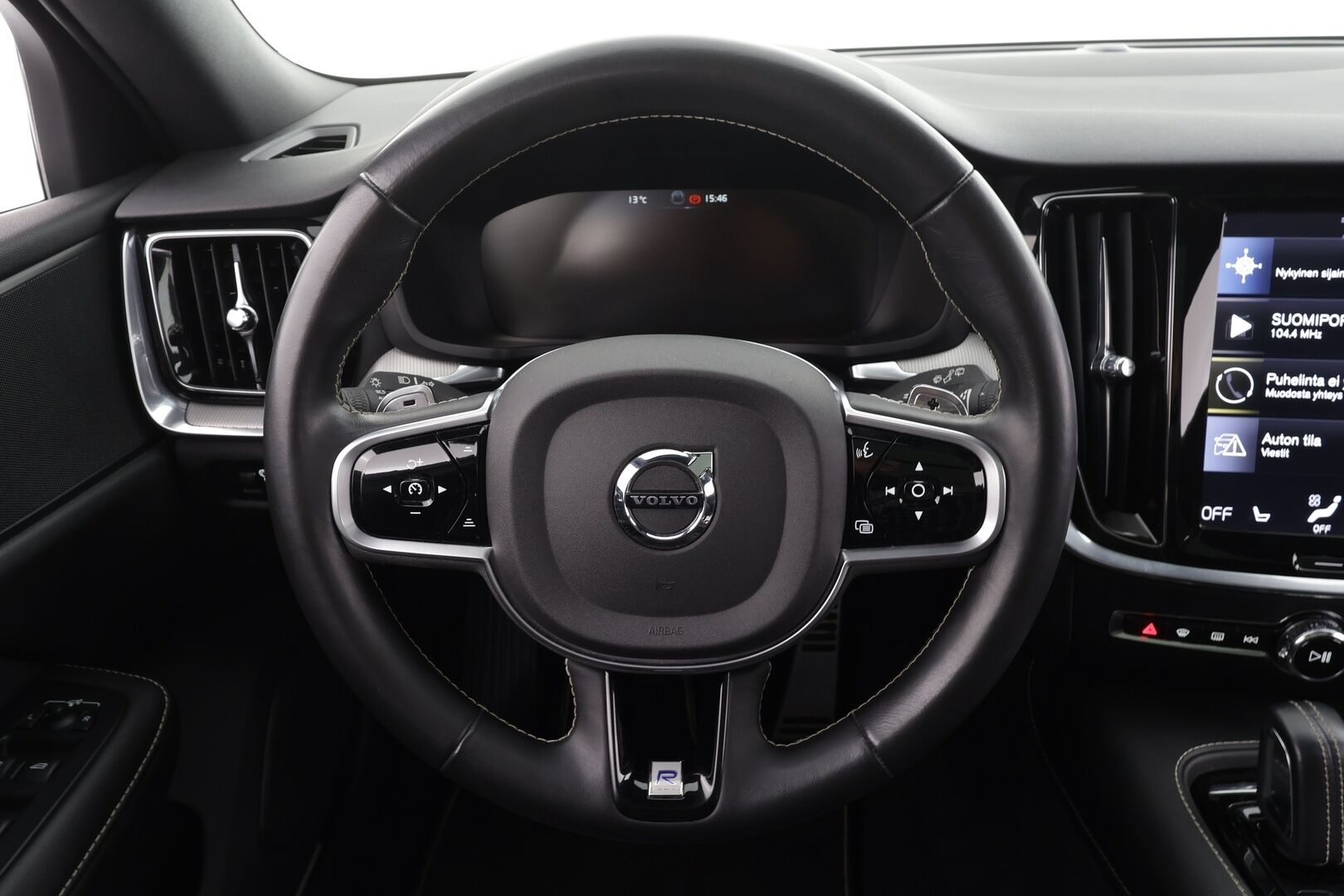 Volvo V60 2020 T8 TwE AWD R-Design aut * ACC / P.kamera / Full LED / Koukku / Webasto / Muistipenkki / Panorama / Navi / KeylessGo / BLIS * - Suomi-auto / Merkkihuollettu - HULLU BLACKWEEK KORKOTARJOUS 2,49%