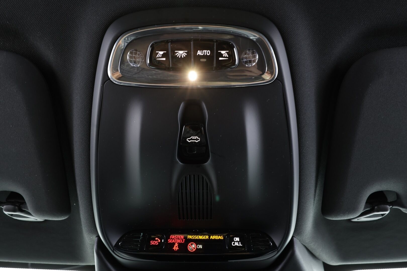 Volvo V60 2020 T8 TwE AWD R-Design aut * ACC / P.kamera / Full LED / Koukku / Webasto / Muistipenkki / Panorama / Navi / KeylessGo / BLIS * - Suomi-auto / Merkkihuollettu - HULLU BLACKWEEK KORKOTARJOUS 2,49%