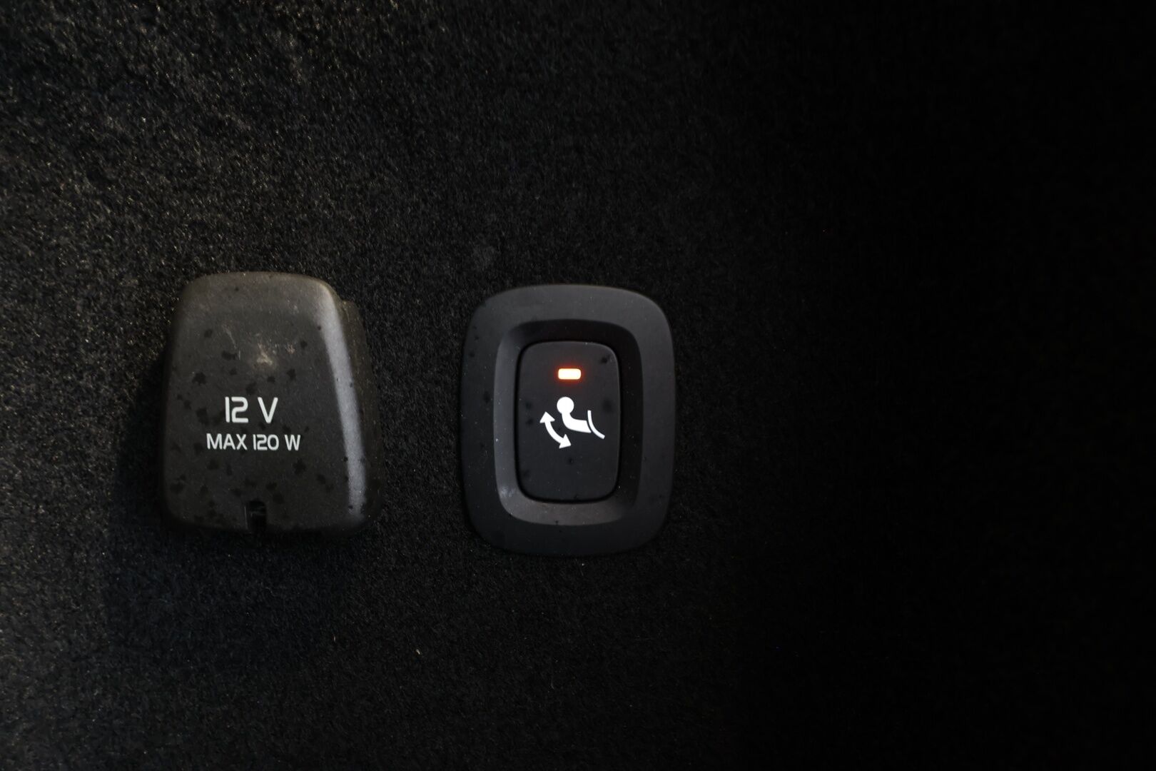 Volvo V60 2020 T8 TwE AWD R-Design aut * ACC / P.kamera / Full LED / Koukku / Webasto / Muistipenkki / Panorama / Navi / KeylessGo / BLIS * - Suomi-auto / Merkkihuollettu - HULLU BLACKWEEK KORKOTARJOUS 2,49%