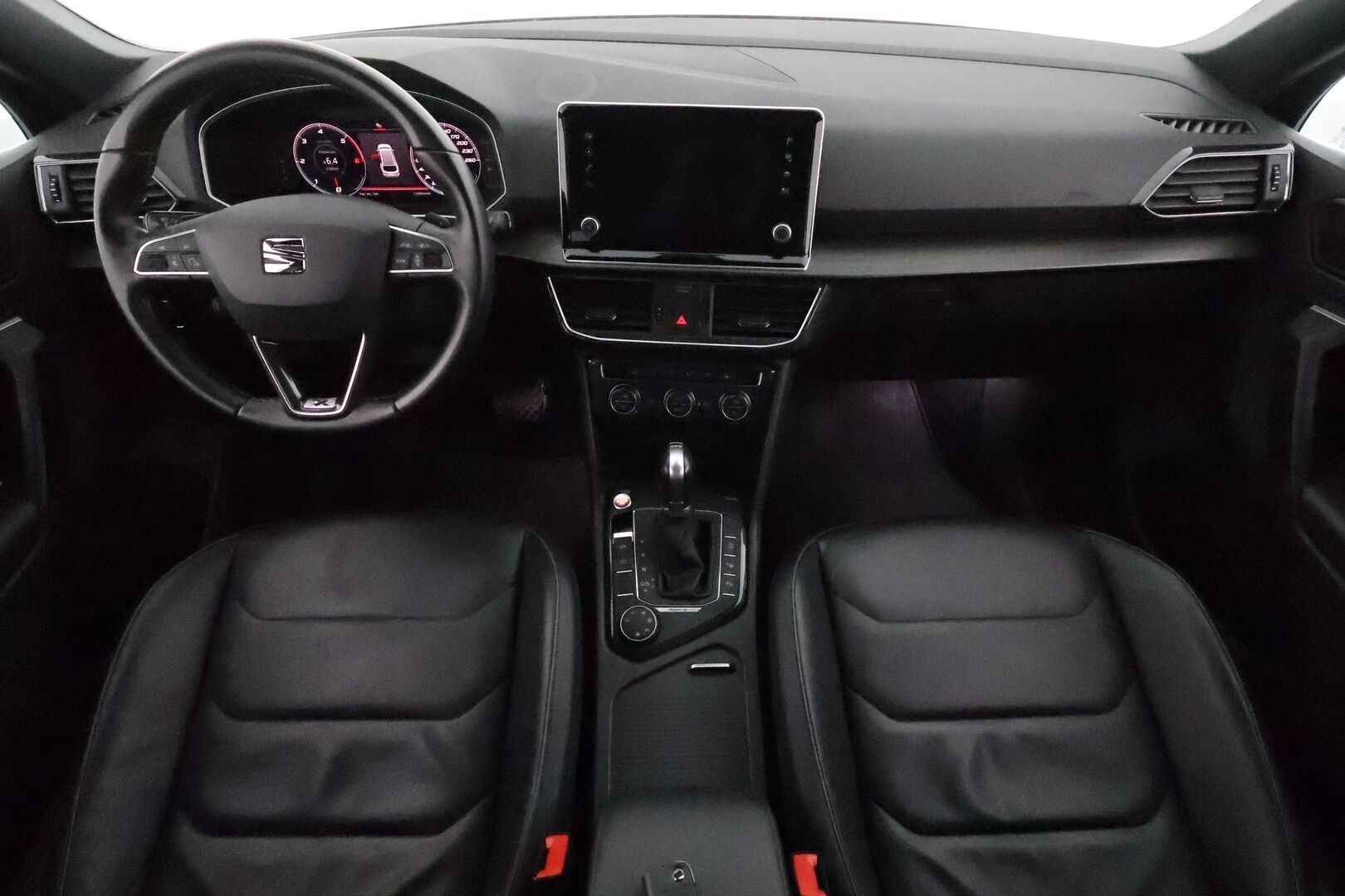 Seat Tarraco 2019 2,0 TDI 150 4DRIVE Xcellence Premium DSG **Webasto / Koukku / ACC / LED-valot / P.Kamera / Muistipenkki / Navi** - Suomi-auto / Kahdet Renkaat