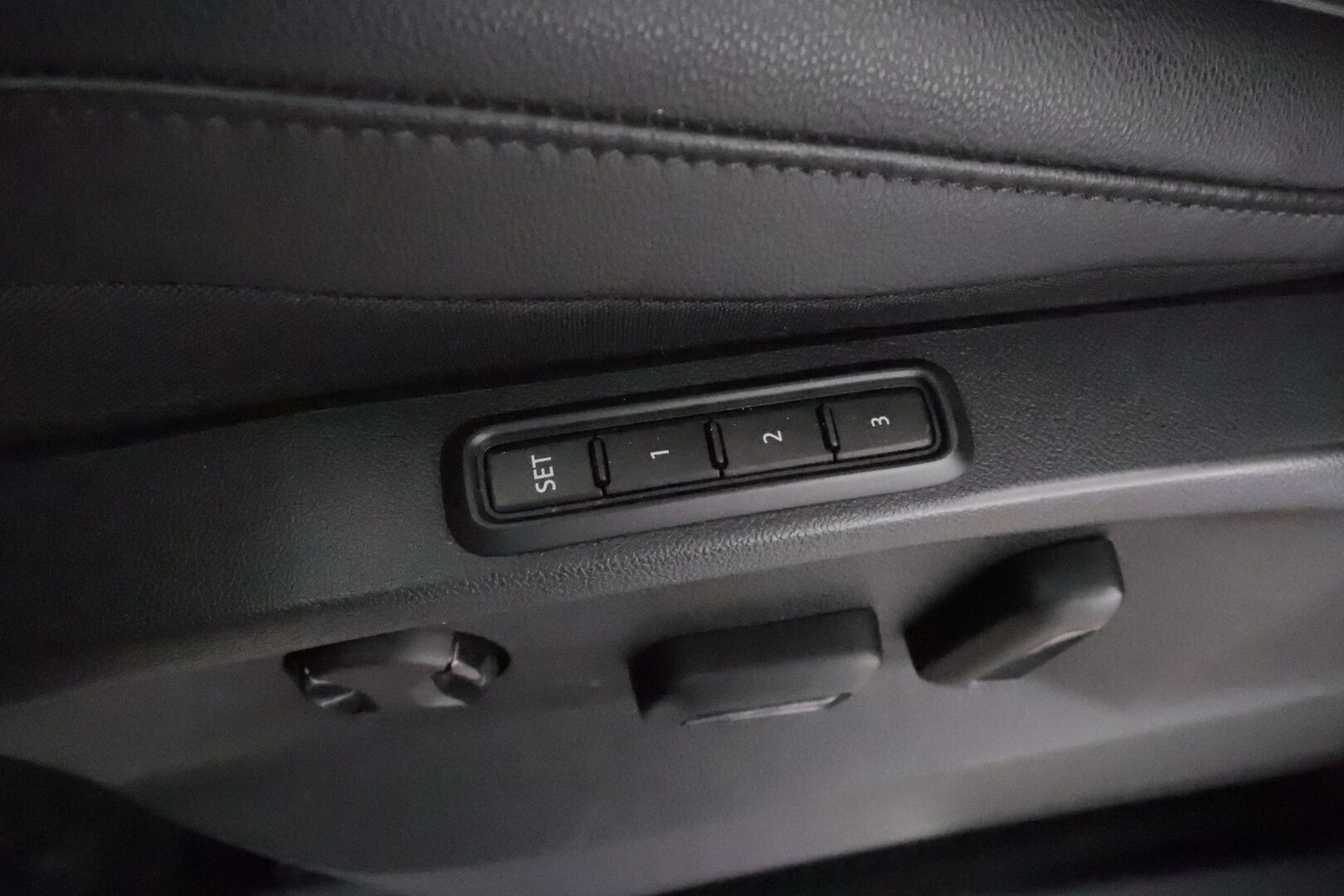 Seat Tarraco 2019 2,0 TDI 150 4DRIVE Xcellence Premium DSG **Webasto / Koukku / ACC / LED-valot / P.Kamera / Muistipenkki / Navi** - Suomi-auto / Kahdet Renkaat