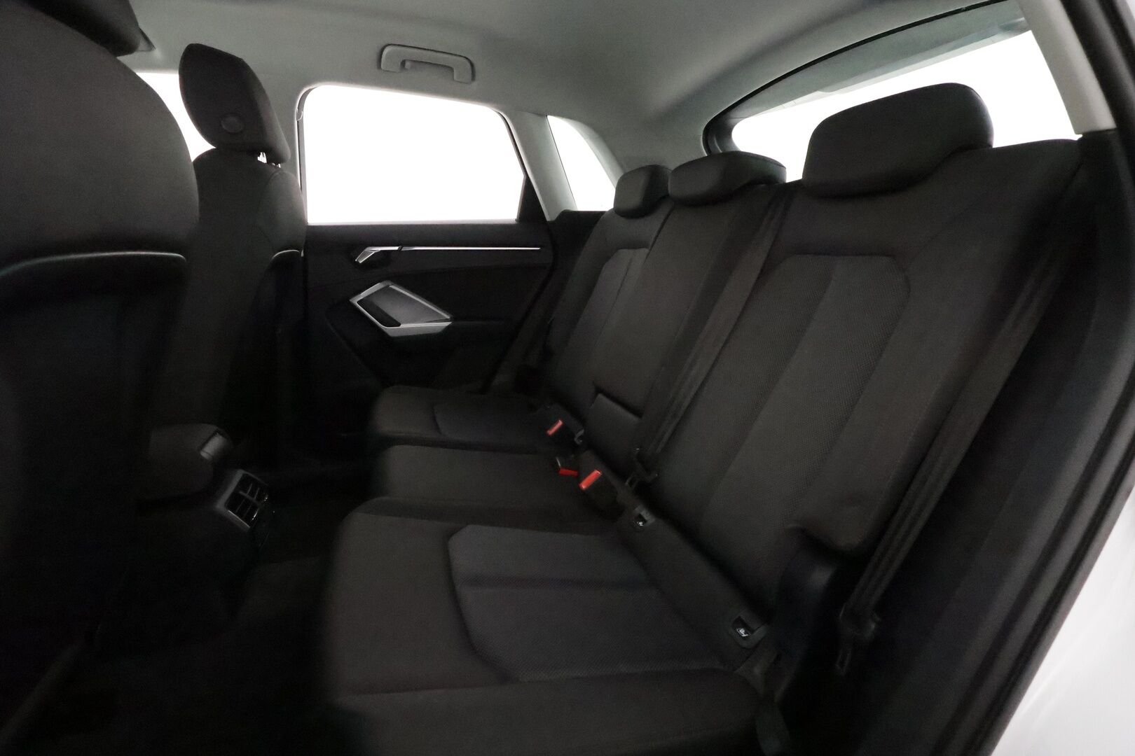 Audi Q3 2019 Launch Edition Business Advanced 35 TFSI 110 kW S tronic **Webasto / Koukku / Adapt.Vakkari / LED-valot / P.kamera** - 1-om Suomi-auto / Kahdet Renkaat
