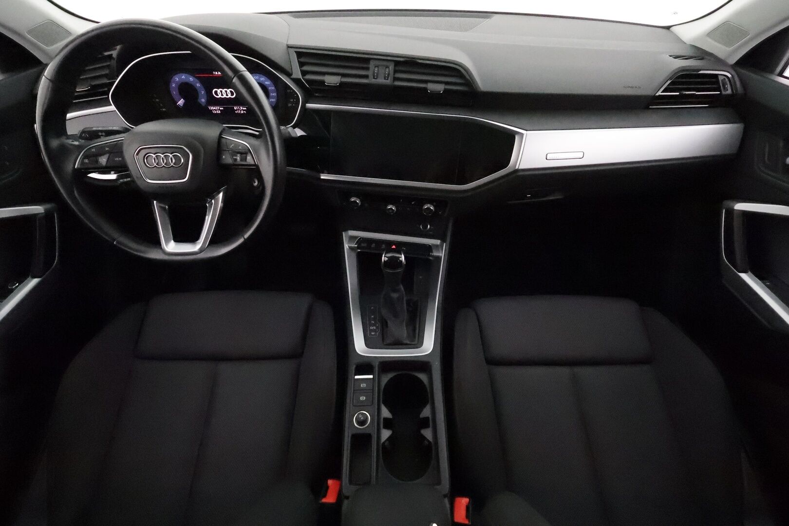 Audi Q3 2019 Launch Edition Business Advanced 35 TFSI 110 kW S tronic **Webasto / Koukku / Adapt.Vakkari / LED-valot / P.kamera** - 1-om Suomi-auto / Kahdet Renkaat
