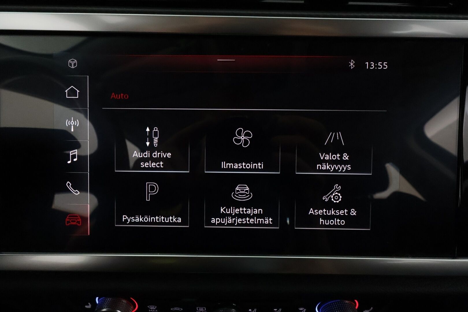 Audi Q3 2019 Launch Edition Business Advanced 35 TFSI 110 kW S tronic **Webasto / Koukku / Adapt.Vakkari / LED-valot / P.kamera** - 1-om Suomi-auto / Kahdet Renkaat