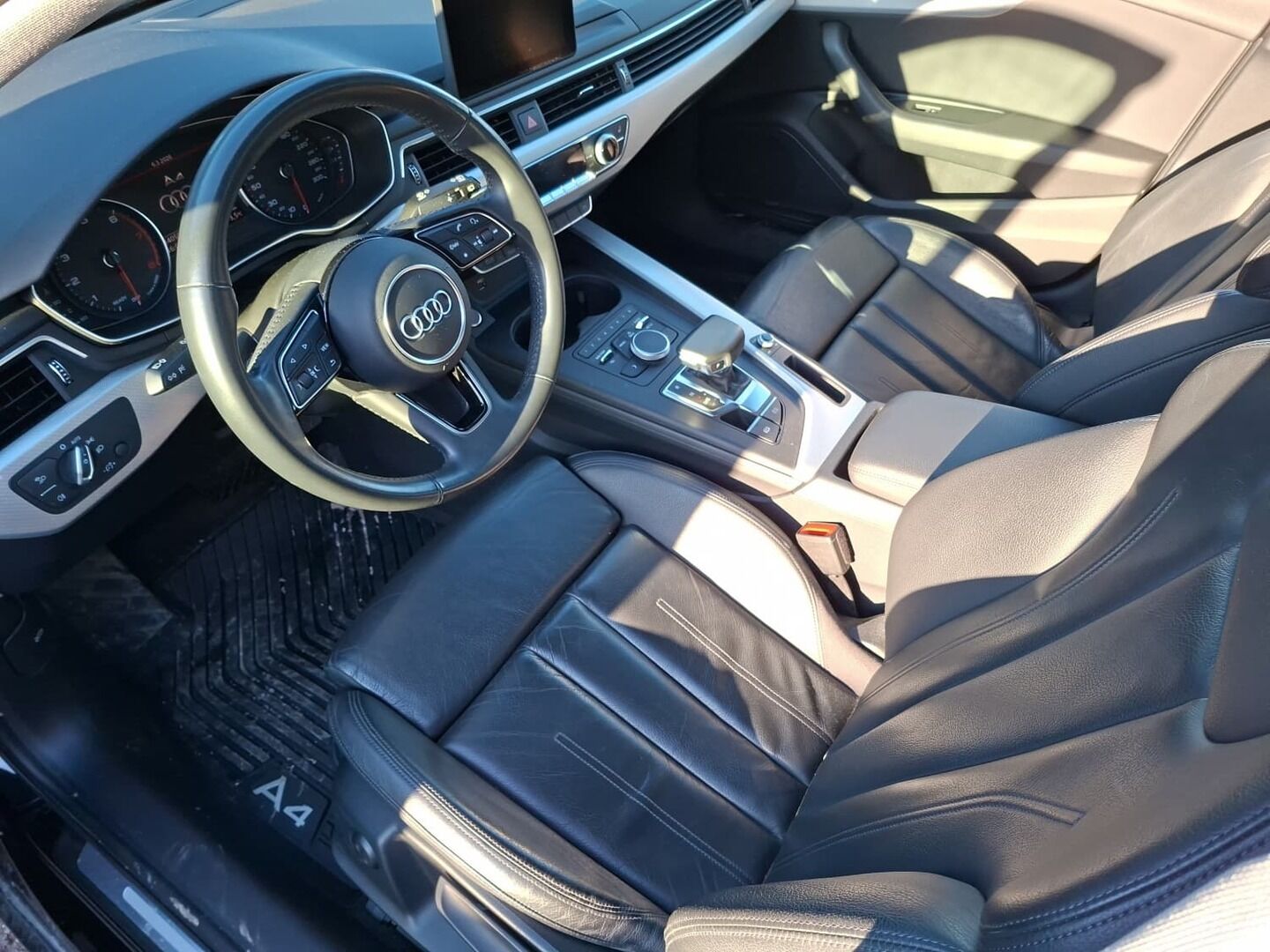 Audi A4 2019 Avant Business Sport Comfort Edition 40 TFSI 140 kW MHEV S tronic *Hyvin huollettu / kahdet renkaat alumiinivanteilla* - *Vakionopeudensäädin / urheiluistuimet nahkaverhoilulla / taittuva vetokoukku / polttoainekäyttöinen lisälämmitin ajastimella*