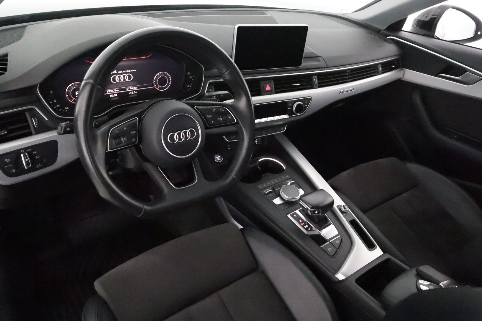 Audi A4 2019 Sedan Business Sport 45 TFSI 180 kW MHEV quattro S tronic - Suomiauto / Webasto / Adapt.Vakkari / Matrix LED / Digital Cockpit / Kattoluukku / Nahka-Alcantara / Vetokoukku / Supervarusteet!