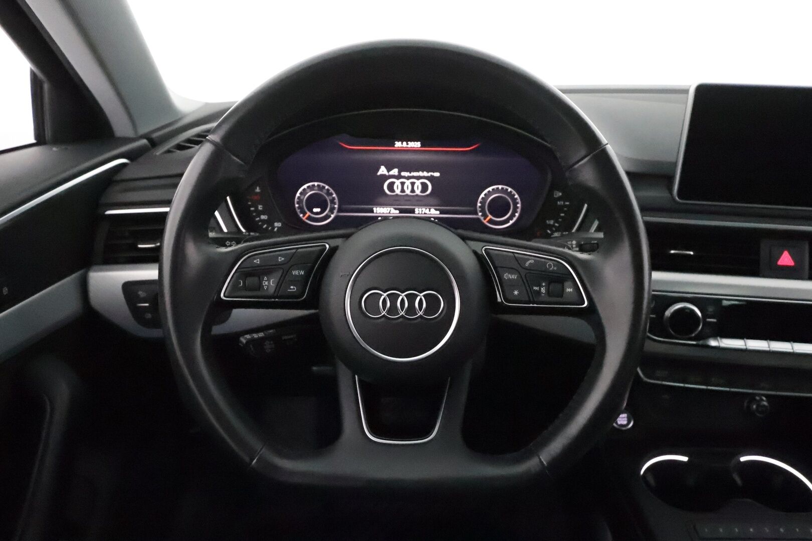 Audi A4 2019 Sedan Business Sport 45 TFSI 180 kW MHEV quattro S tronic - Suomiauto / Webasto / Adapt.Vakkari / Matrix LED / Digital Cockpit / Kattoluukku / Nahka-Alcantara / Vetokoukku / Supervarusteet!