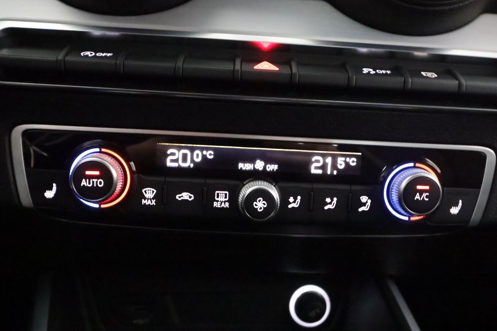Audi Q2 2020 Pro Business Sport 35 TFSI 110 kW S tronic - | Webasto | Koukku | LED | Vakkari | Pre Sense | P.tutka | Apple & Android | Merkkihuollettu | 1-om suomiauto | 2x renkaat aluin | 