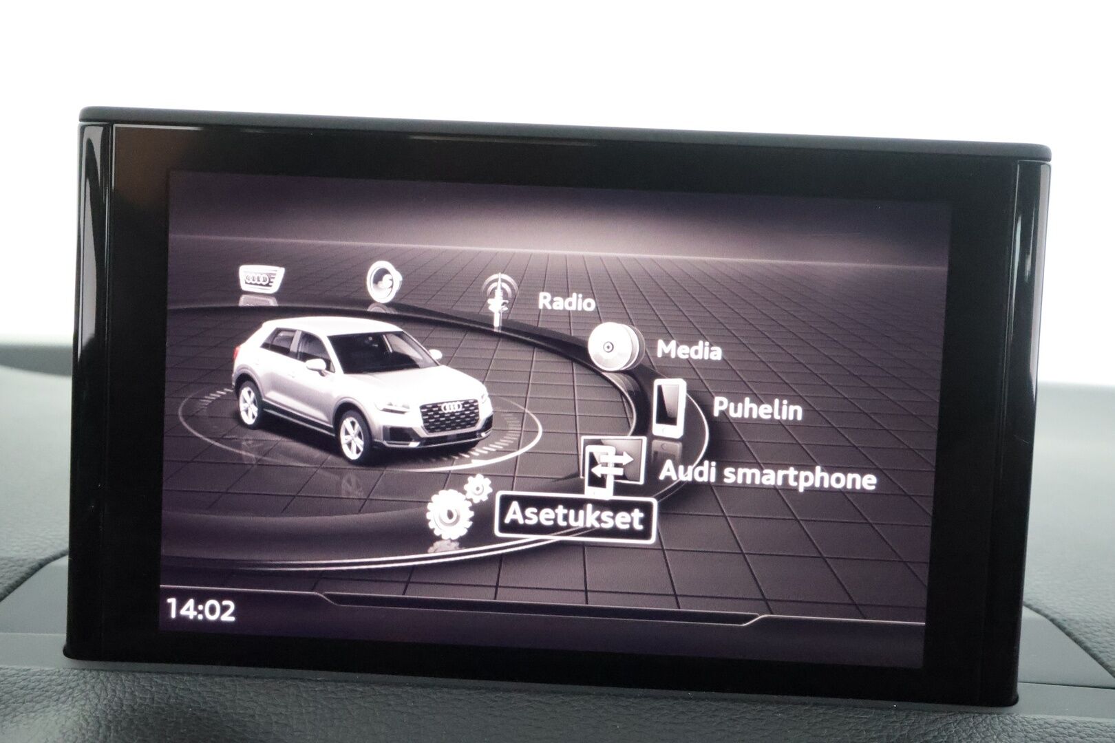 Audi Q2 2020 Pro Business Sport 35 TFSI 110 kW S tronic - | Webasto | Koukku | LED | Vakkari | Pre Sense | P.tutka | Apple & Android | Merkkihuollettu | 1-om suomiauto | 2x renkaat aluin | 