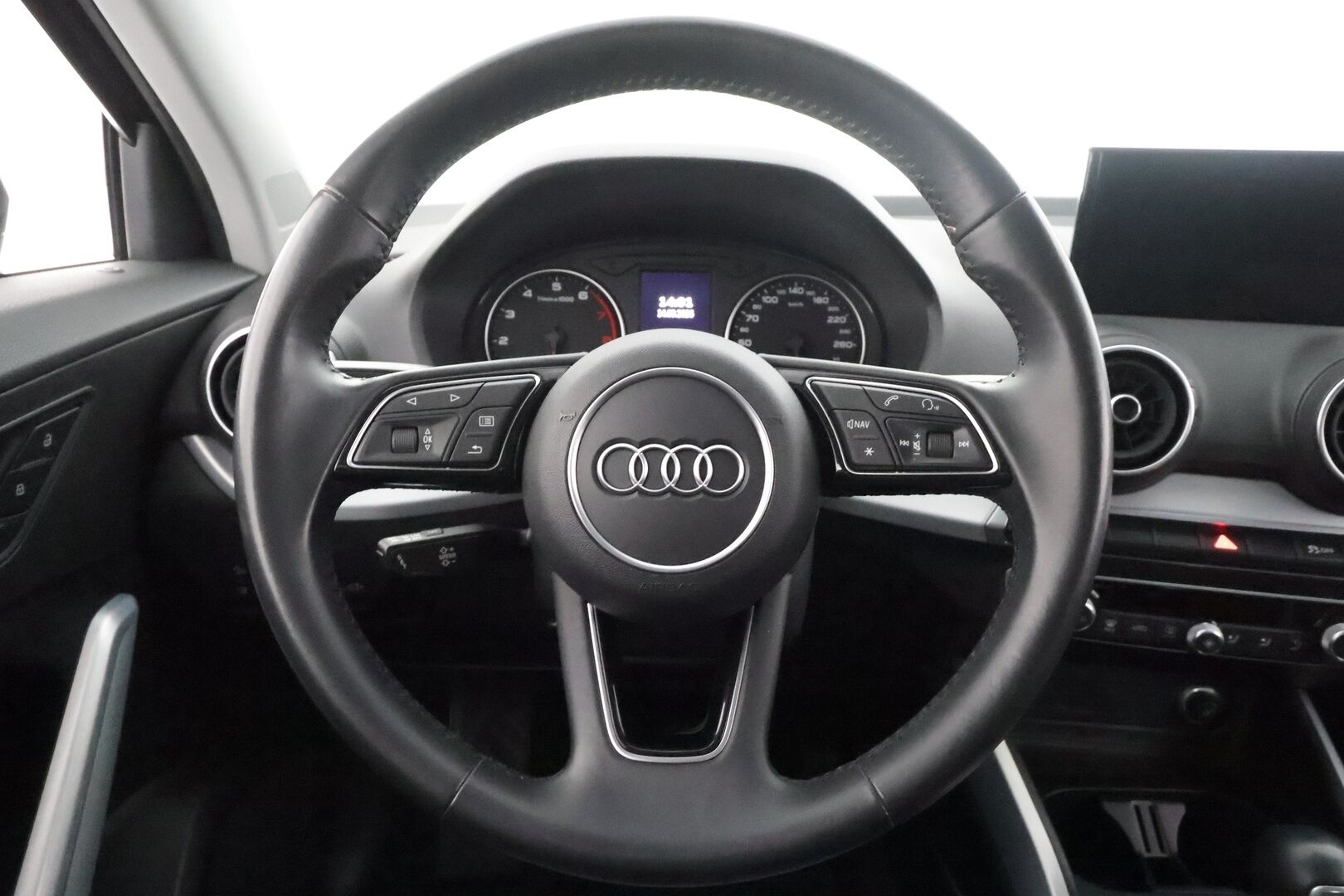 Audi Q2 2020 Pro Business Sport 35 TFSI 110 kW S tronic - | Webasto | Koukku | LED | Vakkari | Pre Sense | P.tutka | Apple & Android | Merkkihuollettu | 1-om suomiauto | 2x renkaat aluin | 
