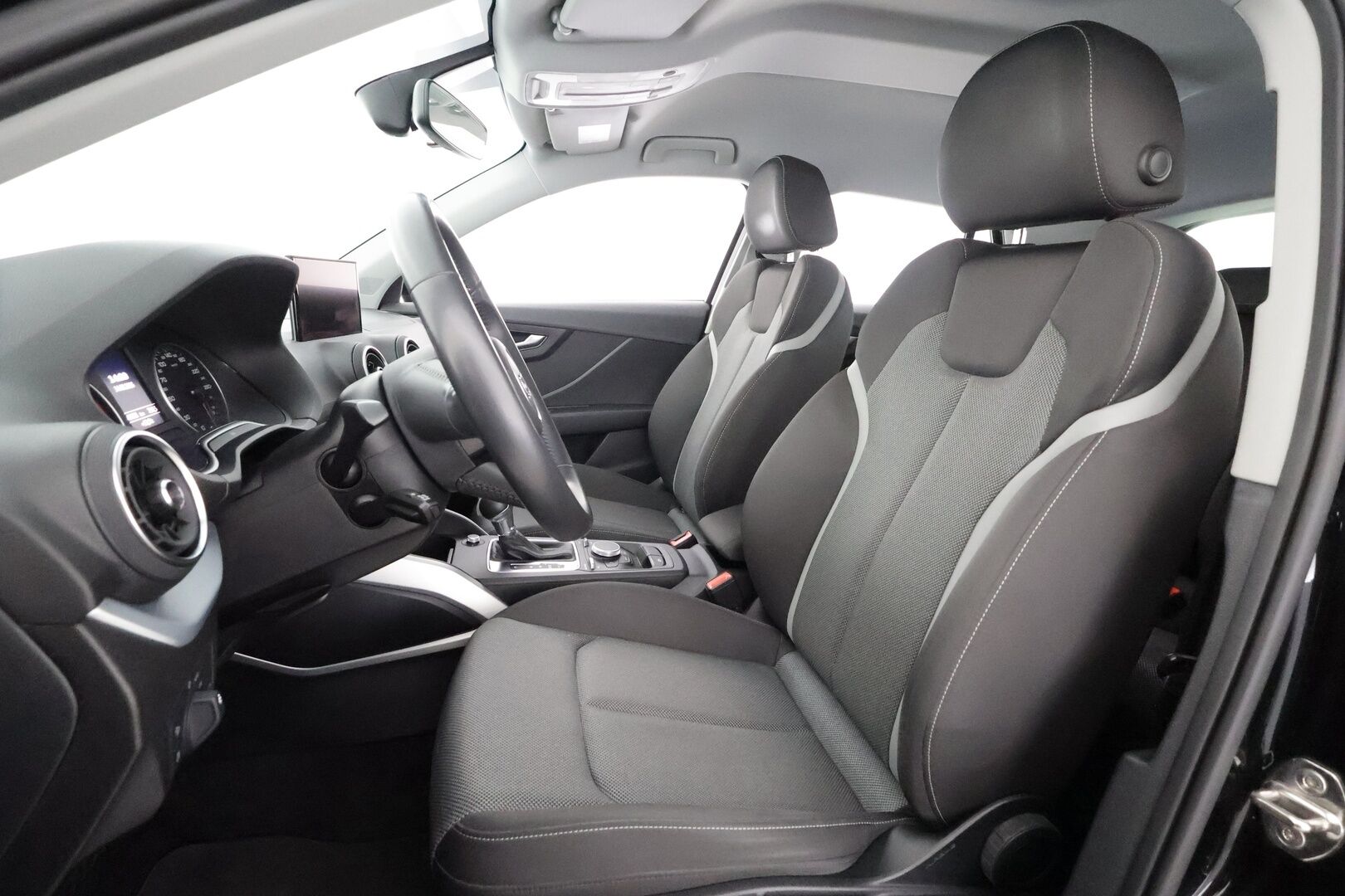 Audi Q2 2020 Pro Business Sport 35 TFSI 110 kW S tronic - | Webasto | Koukku | LED | Vakkari | Pre Sense | P.tutka | Apple & Android | Merkkihuollettu | 1-om suomiauto | 2x renkaat aluin | 