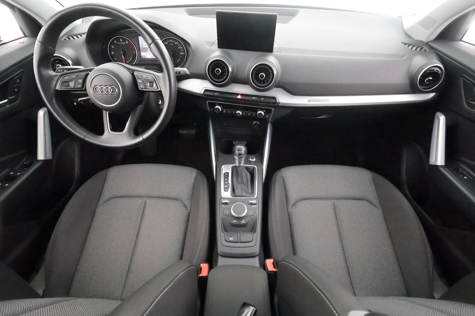 Audi Q2 2020 Pro Business Sport 35 TFSI 110 kW S tronic - | Webasto | Koukku | LED | Vakkari | Pre Sense | P.tutka | Apple & Android | Merkkihuollettu | 1-om suomiauto | 2x renkaat aluin | 