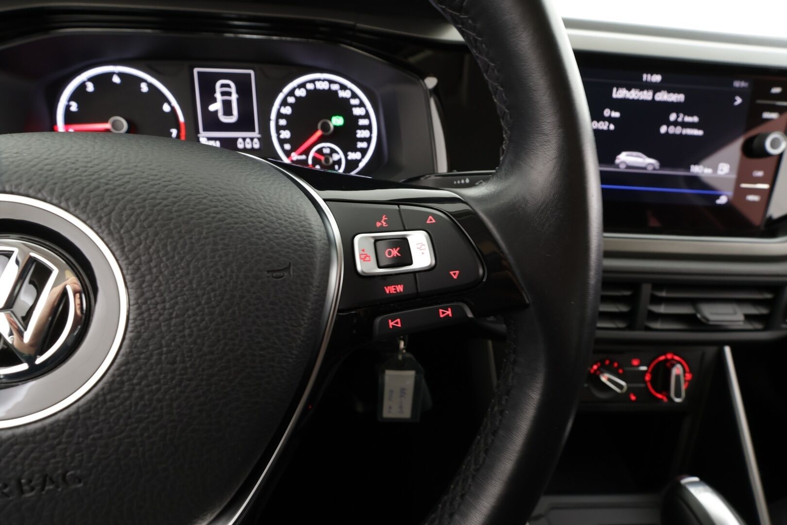 Volkswagen Polo 2019 Comfortline 1,0 TSI 70 kW DSG *1.OM Suomi-auto / Vakkari / P.tutkat / Bluetooth / Ilmastointi* - *Juuri huollettu / Juuri vaihdettu jakopää / 2 renkaat aluvanteilla*