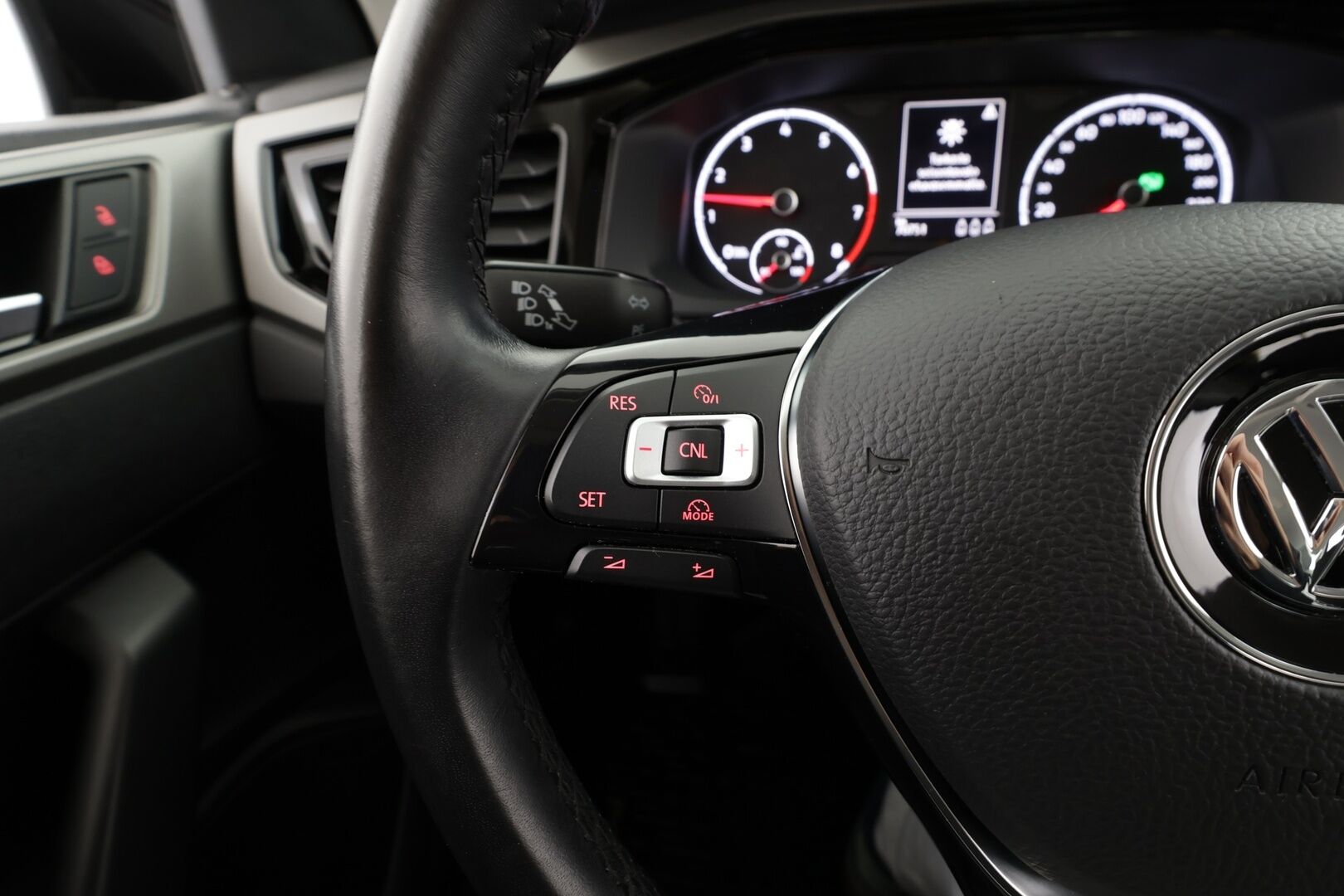 Volkswagen Polo 2019 Comfortline 1,0 TSI 70 kW DSG * 1.Om Suomi-auto / Vakkari / P.tutkat / Bluetooth / Ilmastointi * - Kahdet renkaat aluvanteilla - HULLUT BLACKWEEK JATKOT - KORKOTARJOUS 2,49%