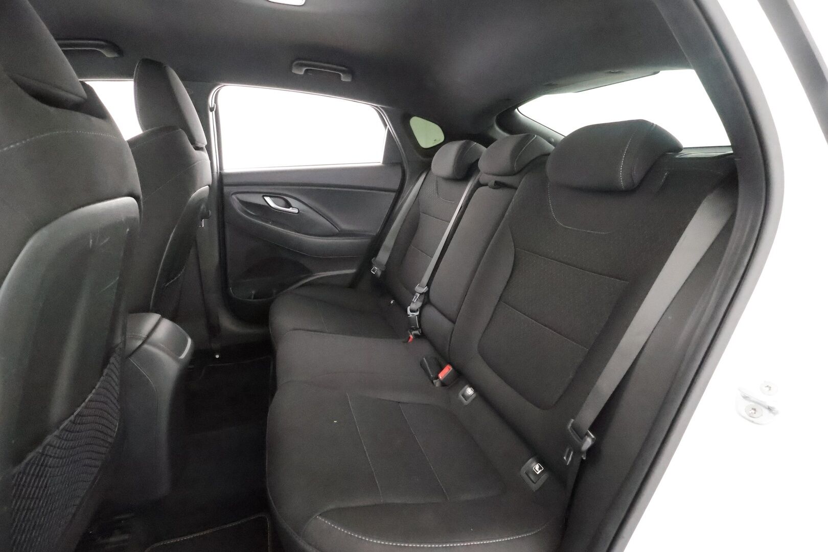 Hyundai i30 Fastback 2020 1,4 T-GDI 140 hv 7DCT-aut N Line - | LED | P.kamera | Vakkari | Keyless | Apple & Android | Lämm. ratti | Lane Assist | Bluetooth | Penkinlämmittimet | Aut. pitkät | 2x renkaat aluin | 