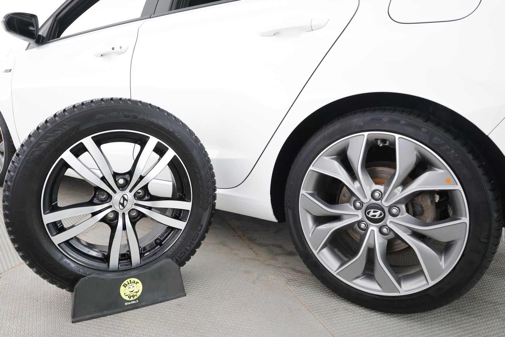 Hyundai i30 Fastback 2020 1,4 T-GDI 140 hv 7DCT-aut N Line - | LED | P.kamera | Vakkari | Keyless | Apple & Android | Lämm. ratti | Lane Assist | Bluetooth | Penkinlämmittimet | Aut. pitkät | 2x renkaat aluin | 