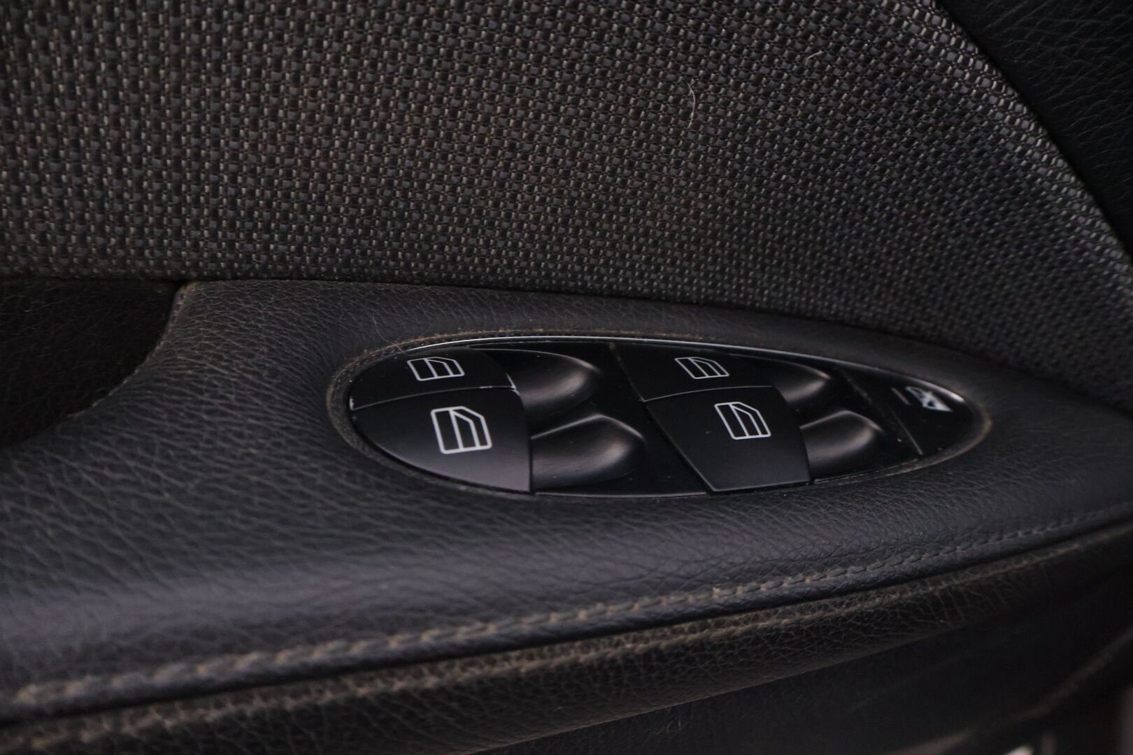 Mercedes-Benz E 2009 280 CDI 4MATIC Avantgarde / YritysOutlet - Myydään vain yrityksille - YritysOutlet - Myydään vain yrityksille